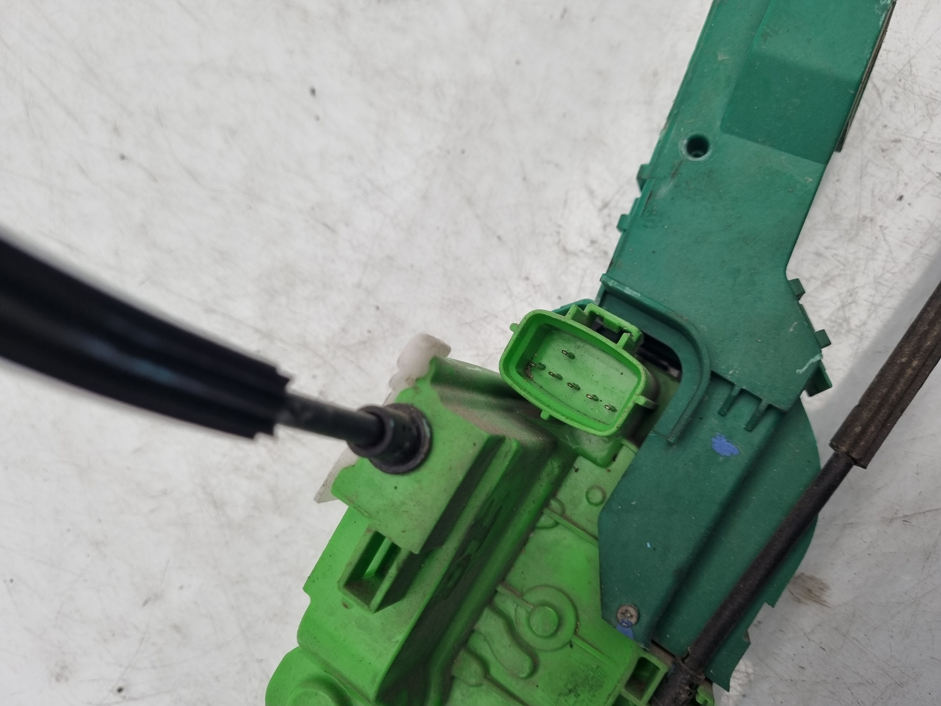 CERRADURA PUERTA DELANTERA IZQUIERDA ALFA ROMEO MI 955A6000