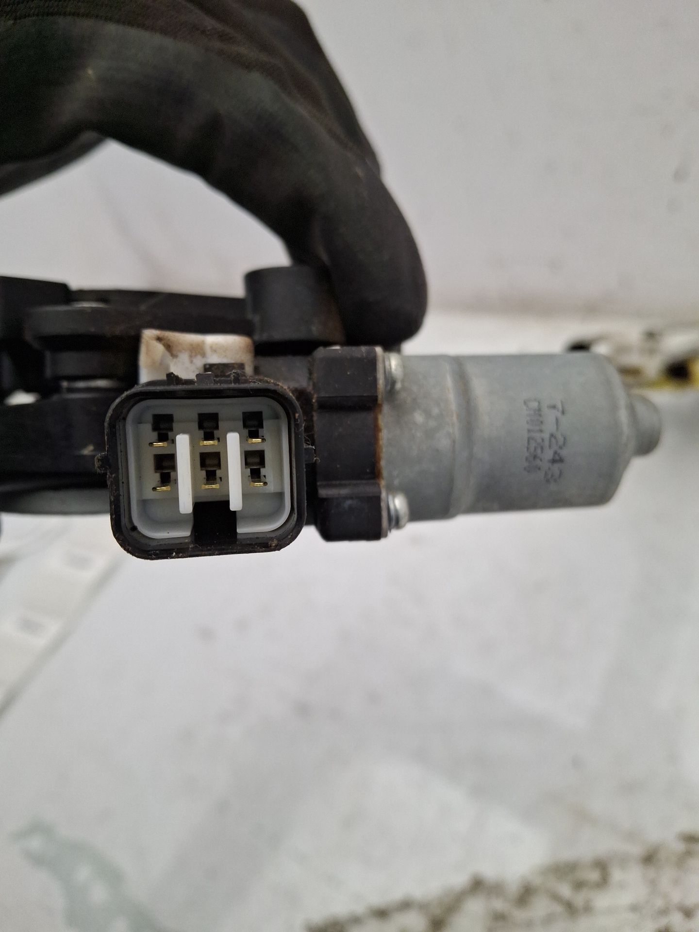 ELEVALUNAS DELANTERO IZQUIERDO SUBARU IMPREZA 