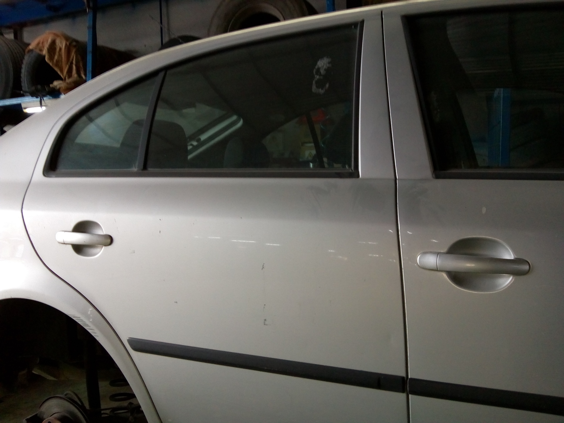 PUERTA TRASERA DERECHA SKODA OCTAVIA ASV