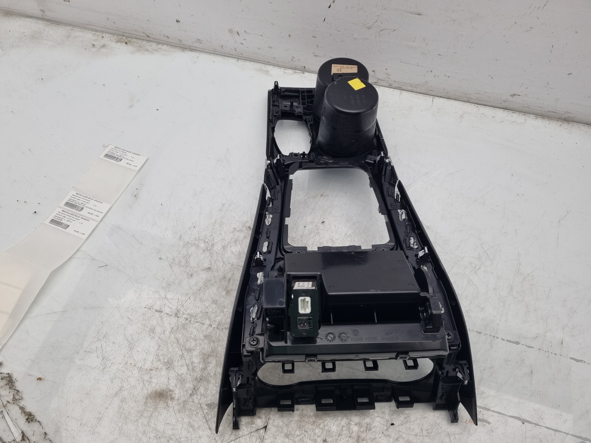 GUARNECIDOS PALANCA CAMBIO INFINITI Q30 270910