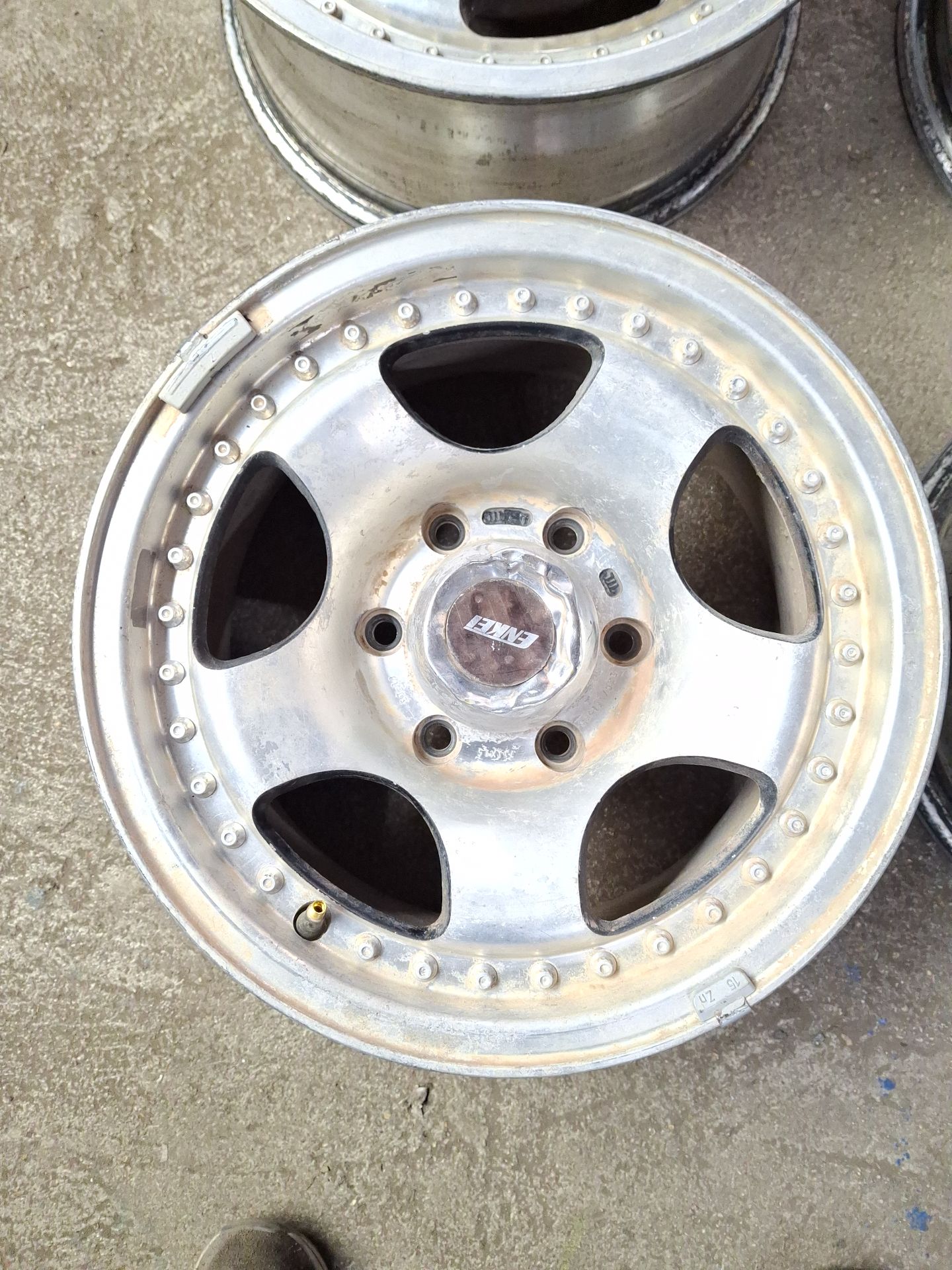 JUEGO LLANTAS MITSUBISHI MONTERO 