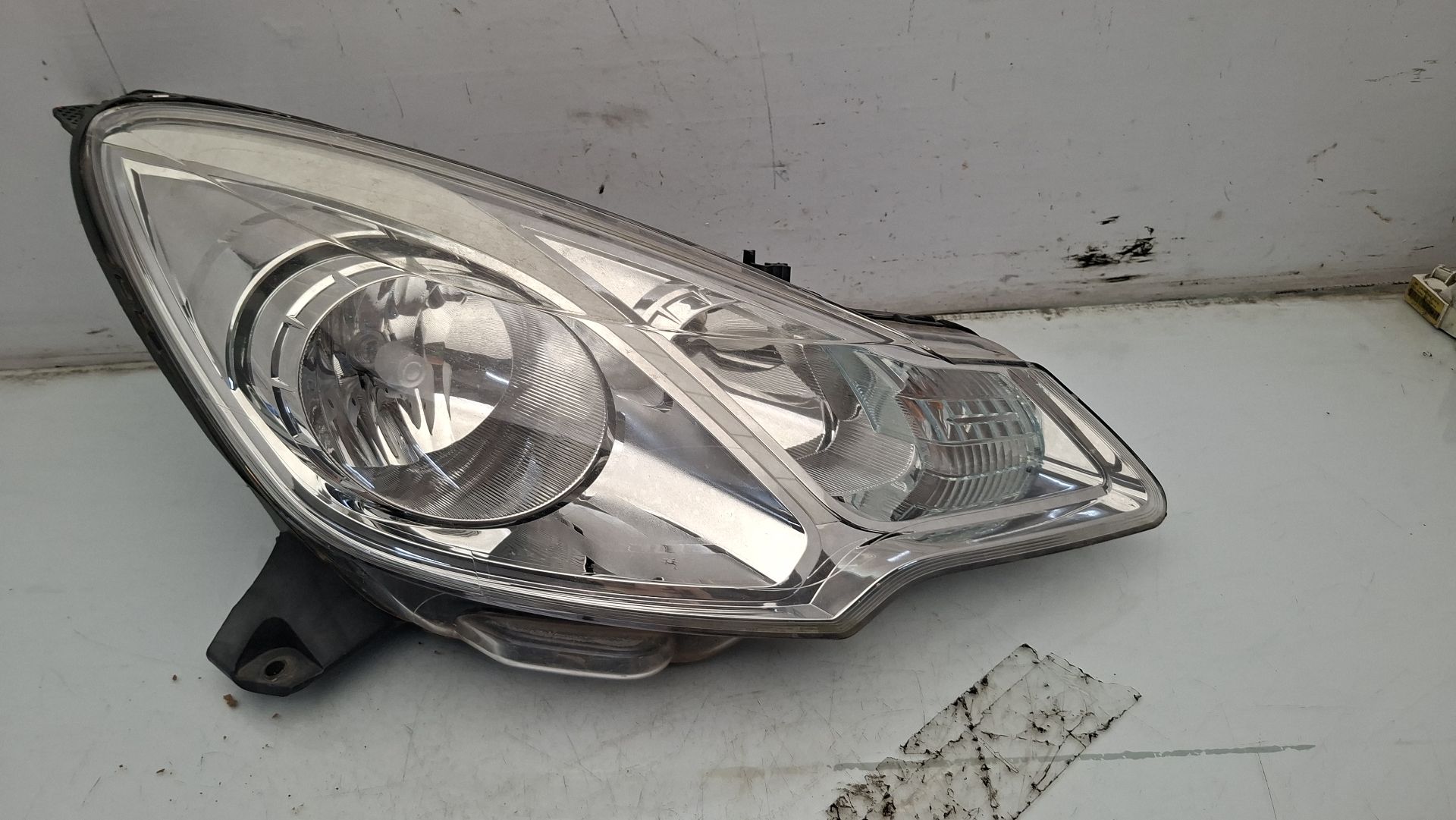 FARO DERECHO CITROEN C3 