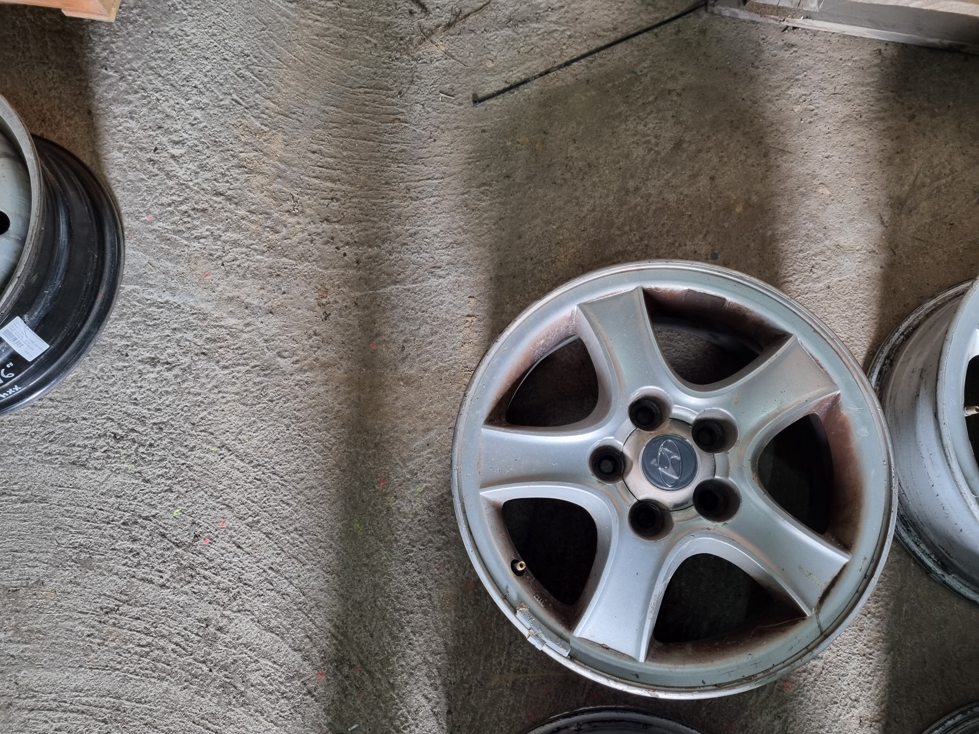 JUEGO LLANTAS HYUNDAI SANTA D4EA