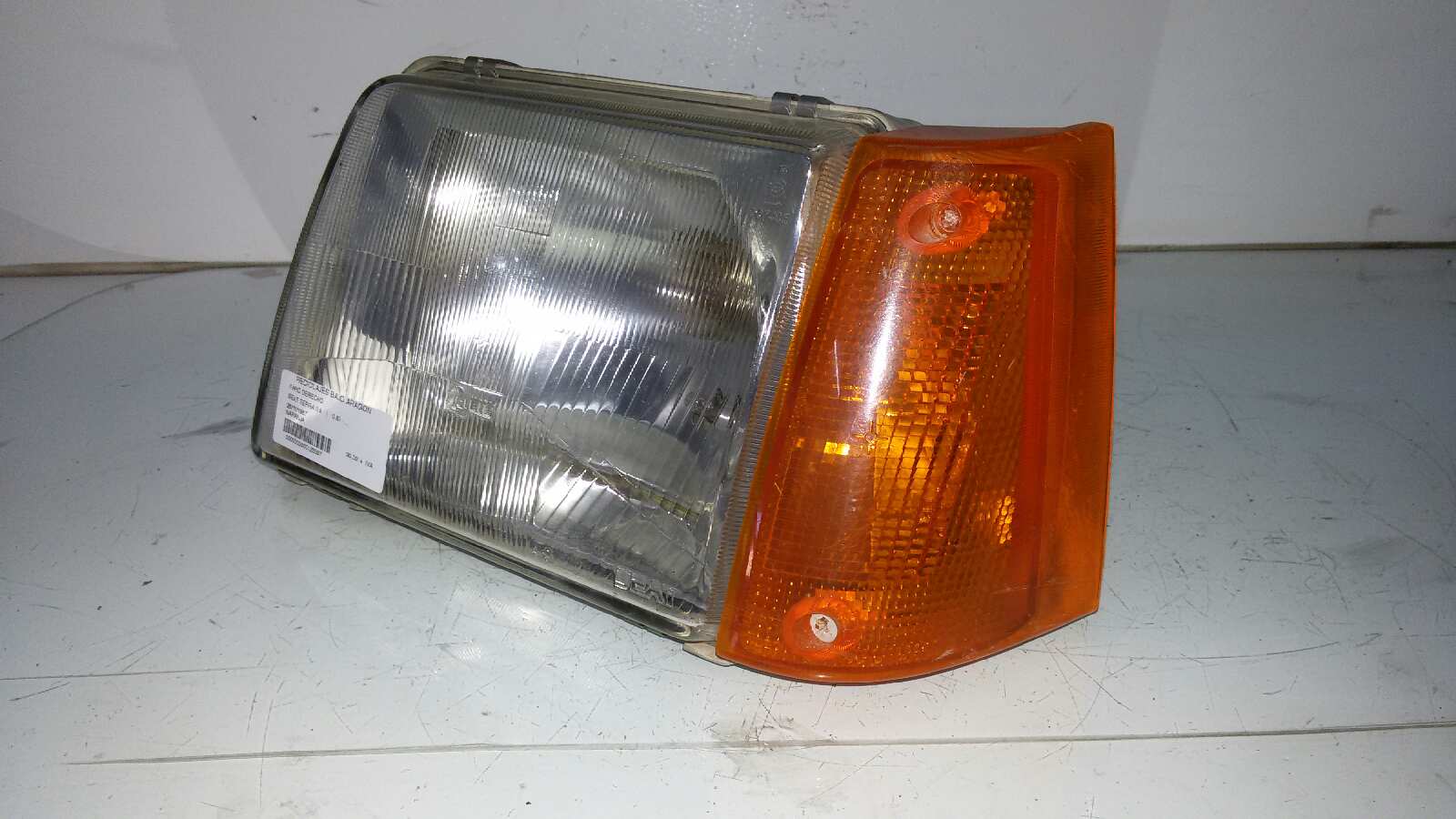 FARO DERECHO SEAT TERRA 09NCA