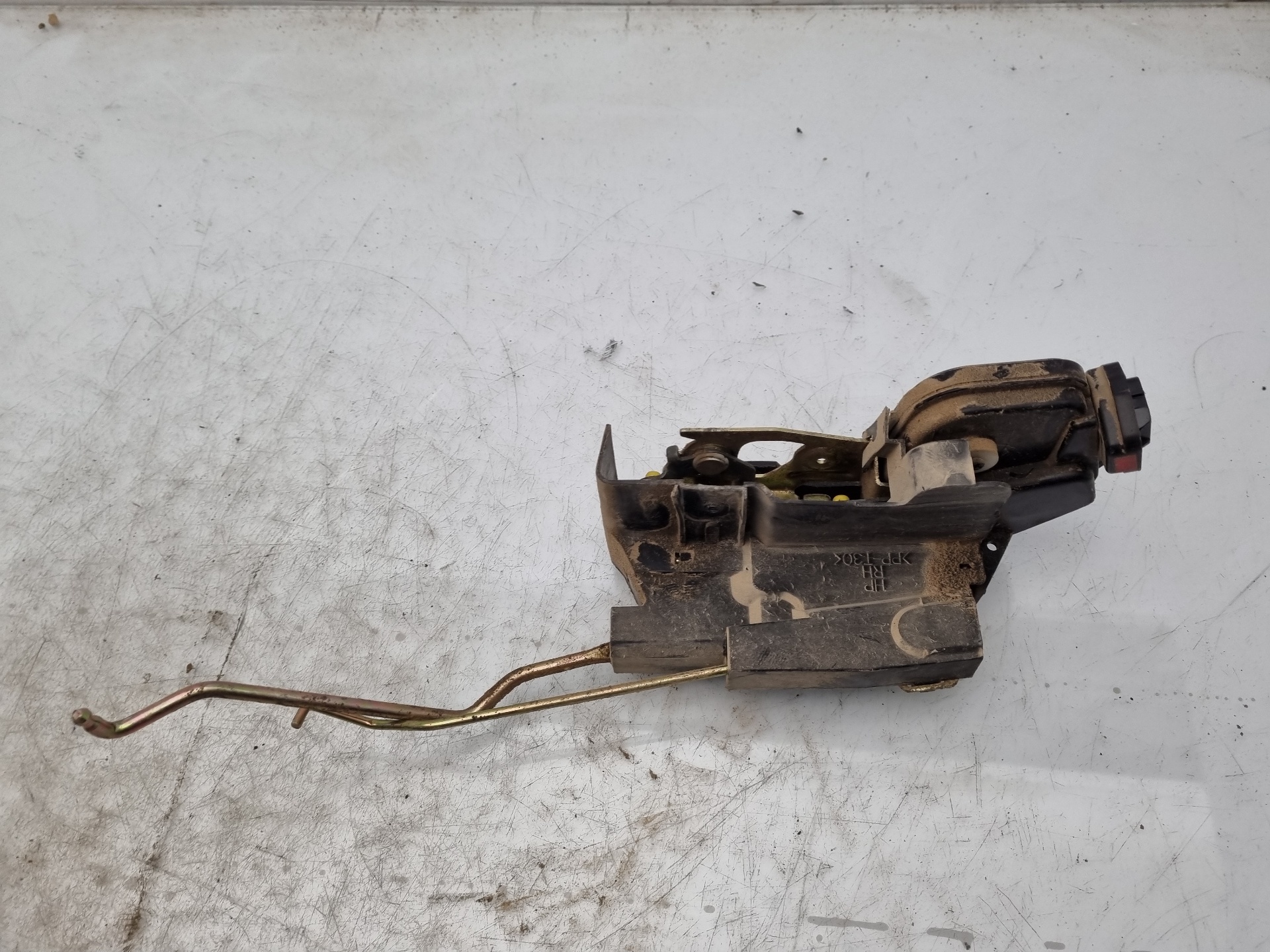 CERRADURA PUERTA DELANTERA DERECHA HYUNDAI TERRACA J3