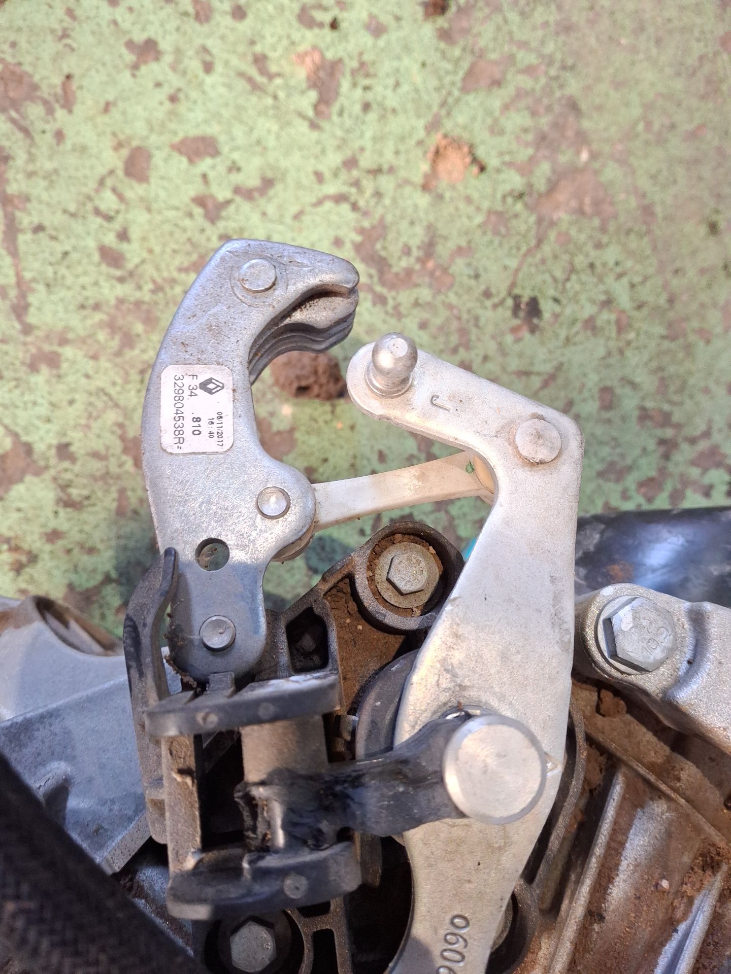 CAJA CAMBIOS DACIA SANDERO 