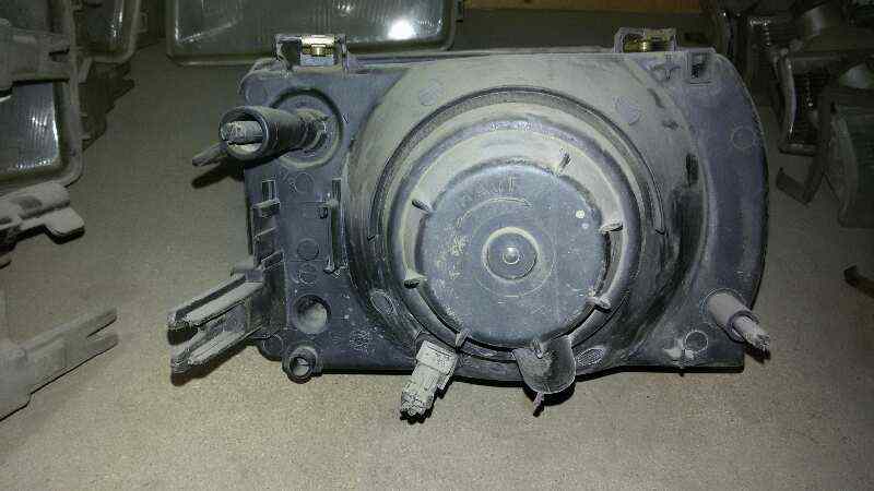 FARO IZQUIERDO RENAULT 21 F2N 712
