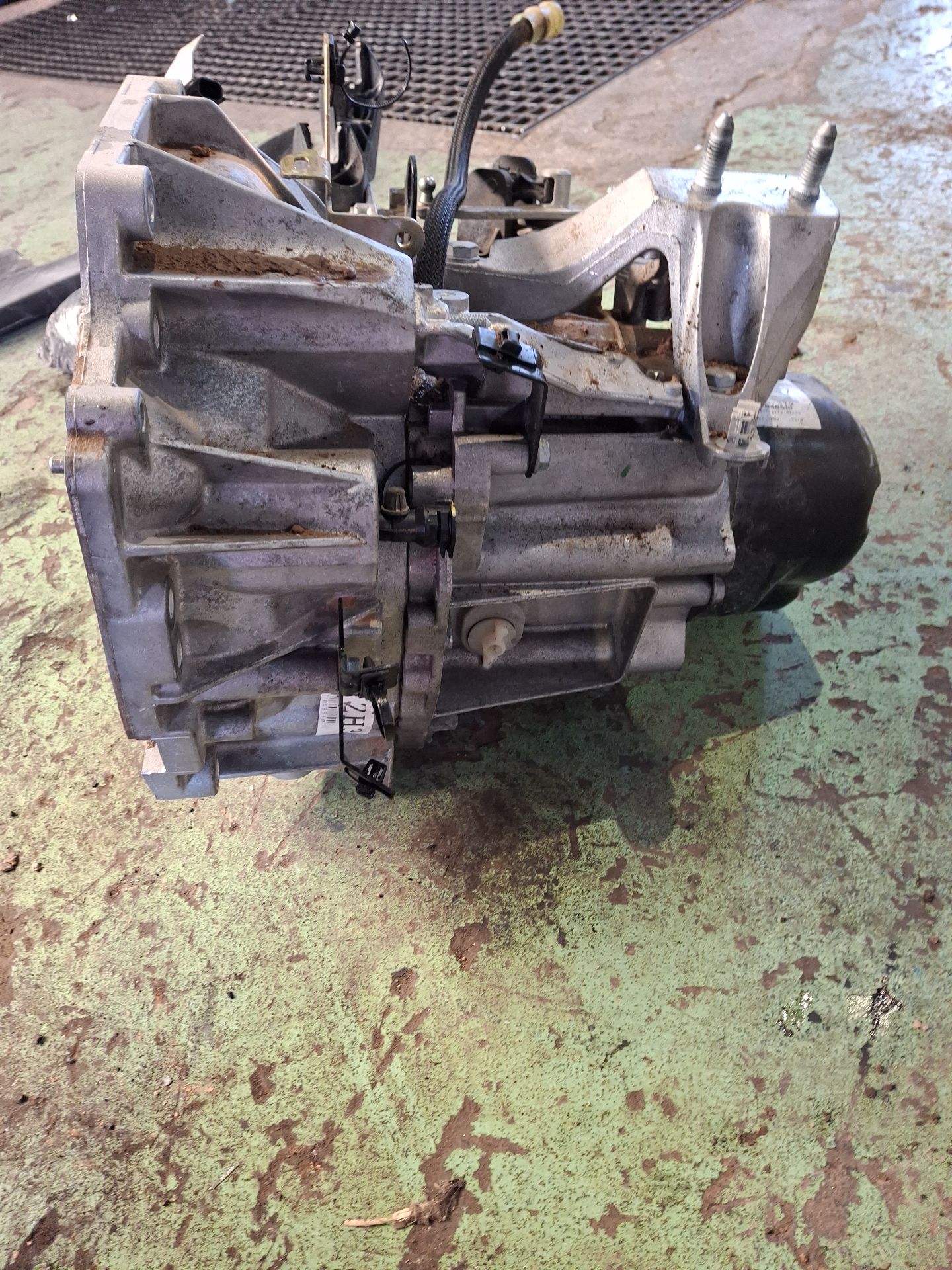 CAJA CAMBIOS DACIA SANDERO 