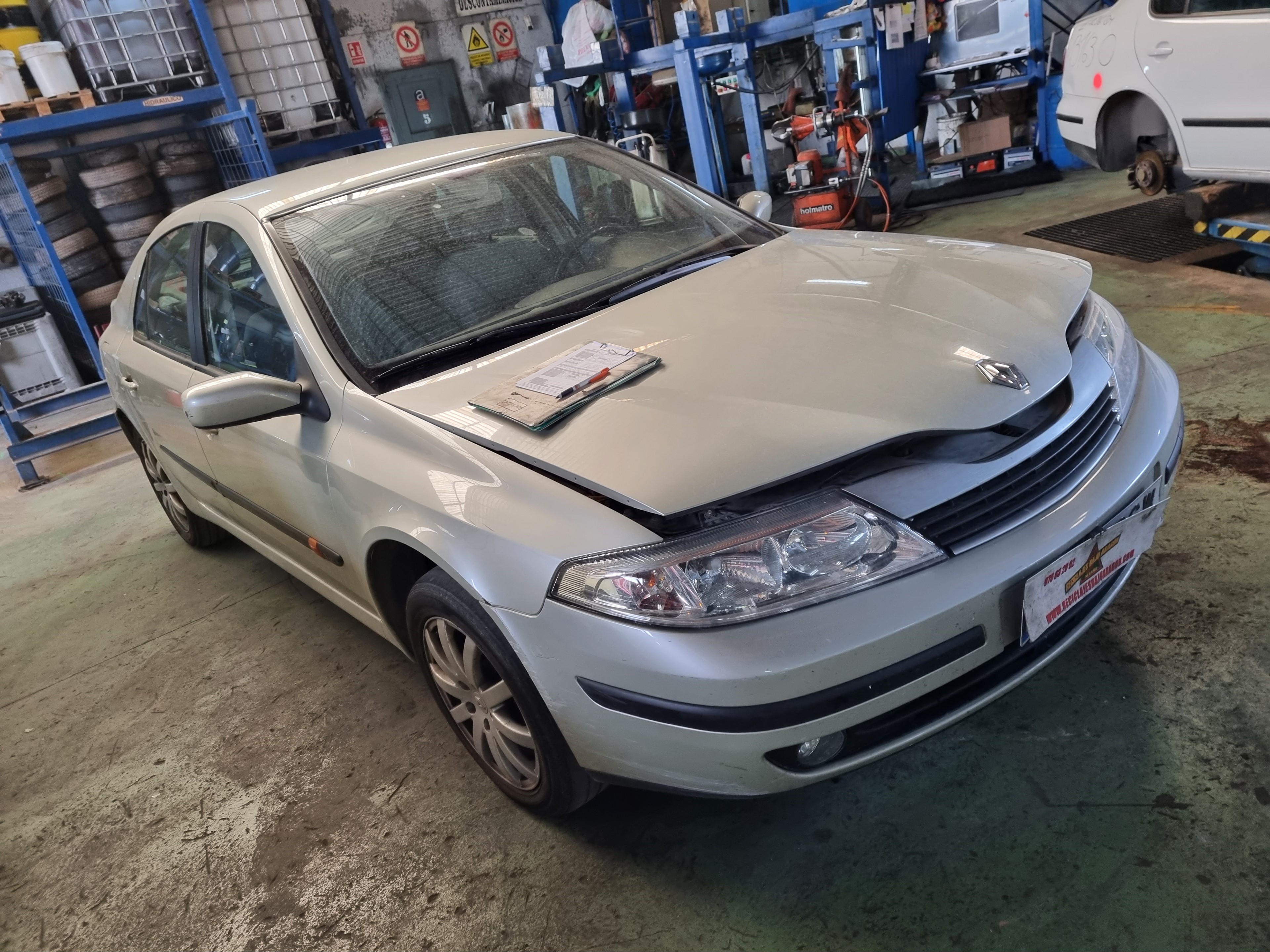 REJILLA DELANTERA RENAULT LAGUNA F9Q C7