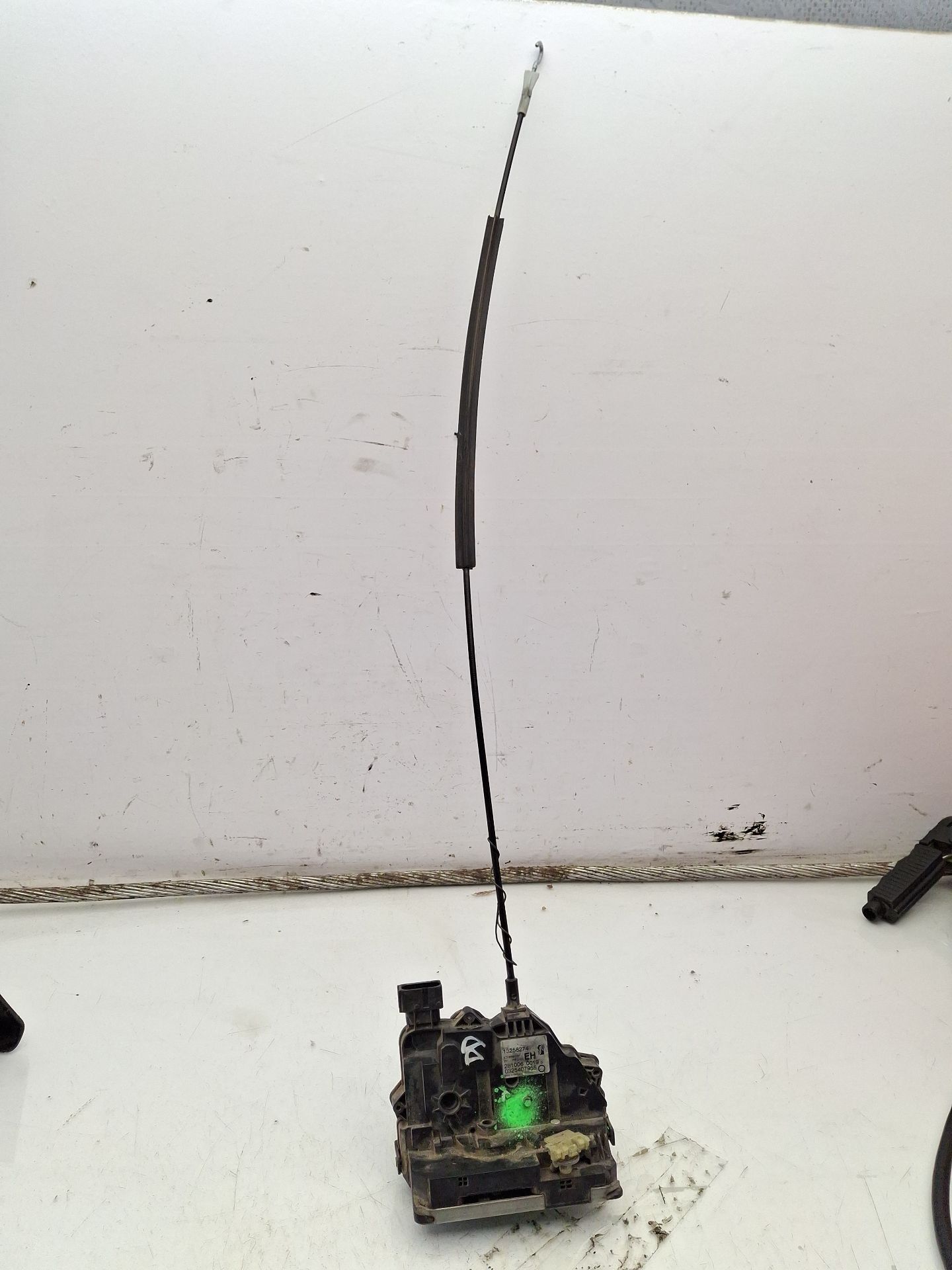 CERRADURA PUERTA DELANTERA DERECHA OPEL CORSA 