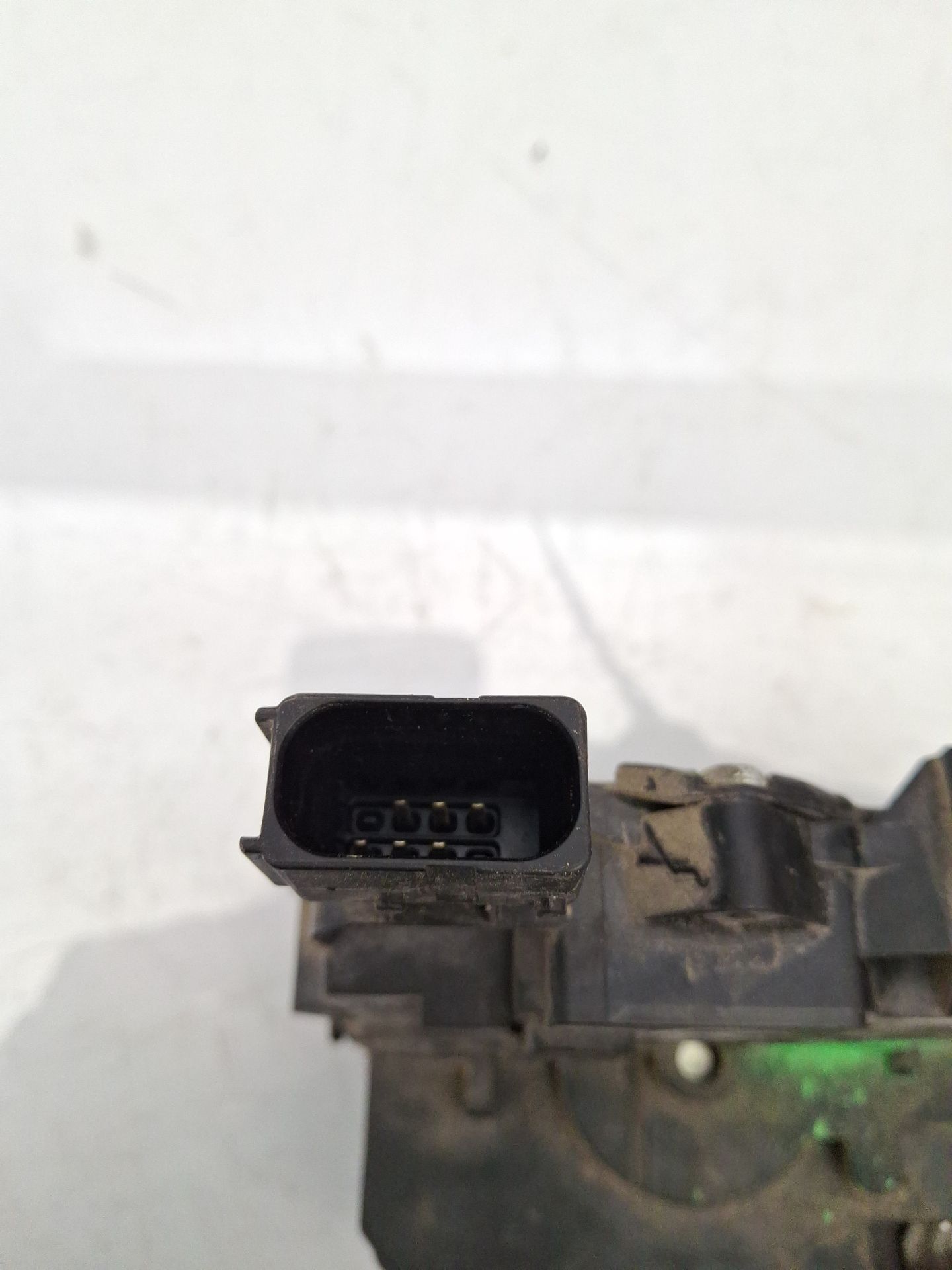 CERRADURA PUERTA DELANTERA DERECHA OPEL CORSA 