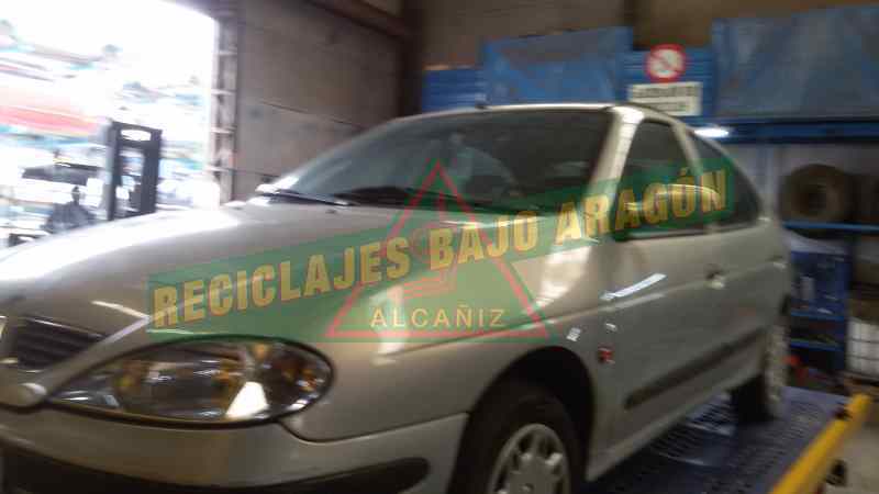 PILOTO TRASERO IZQUIERDO RENAULT MEGANE K4J C7