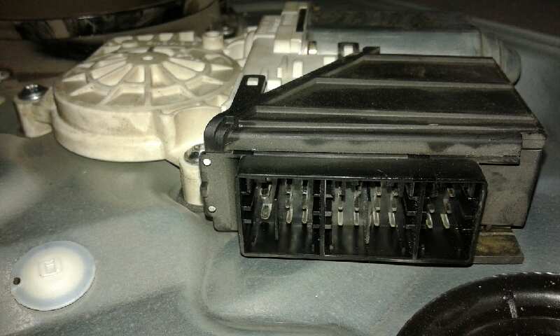 ELEVALUNAS DELANTERO DERECHO SEAT IBIZA BBM