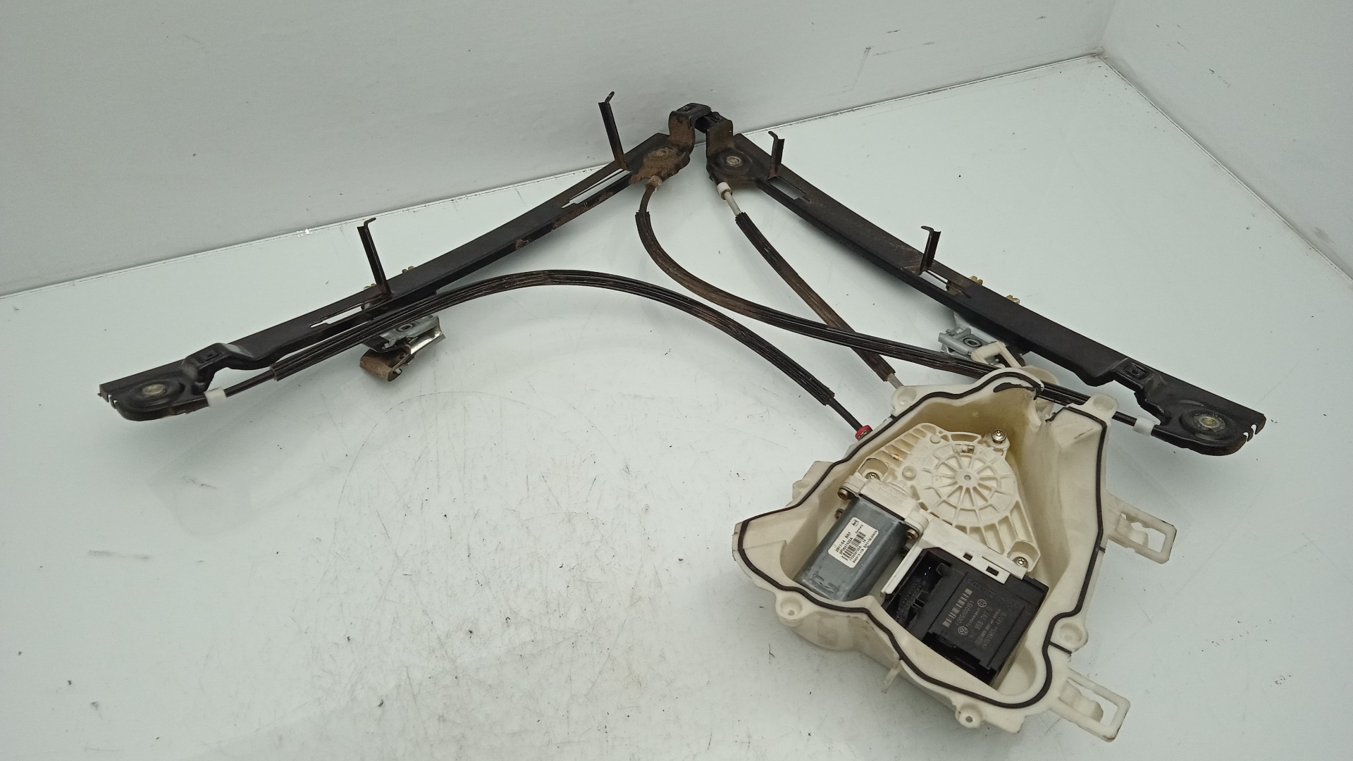 ELEVALUNAS DELANTERO DERECHO SEAT TOLEDO BKD