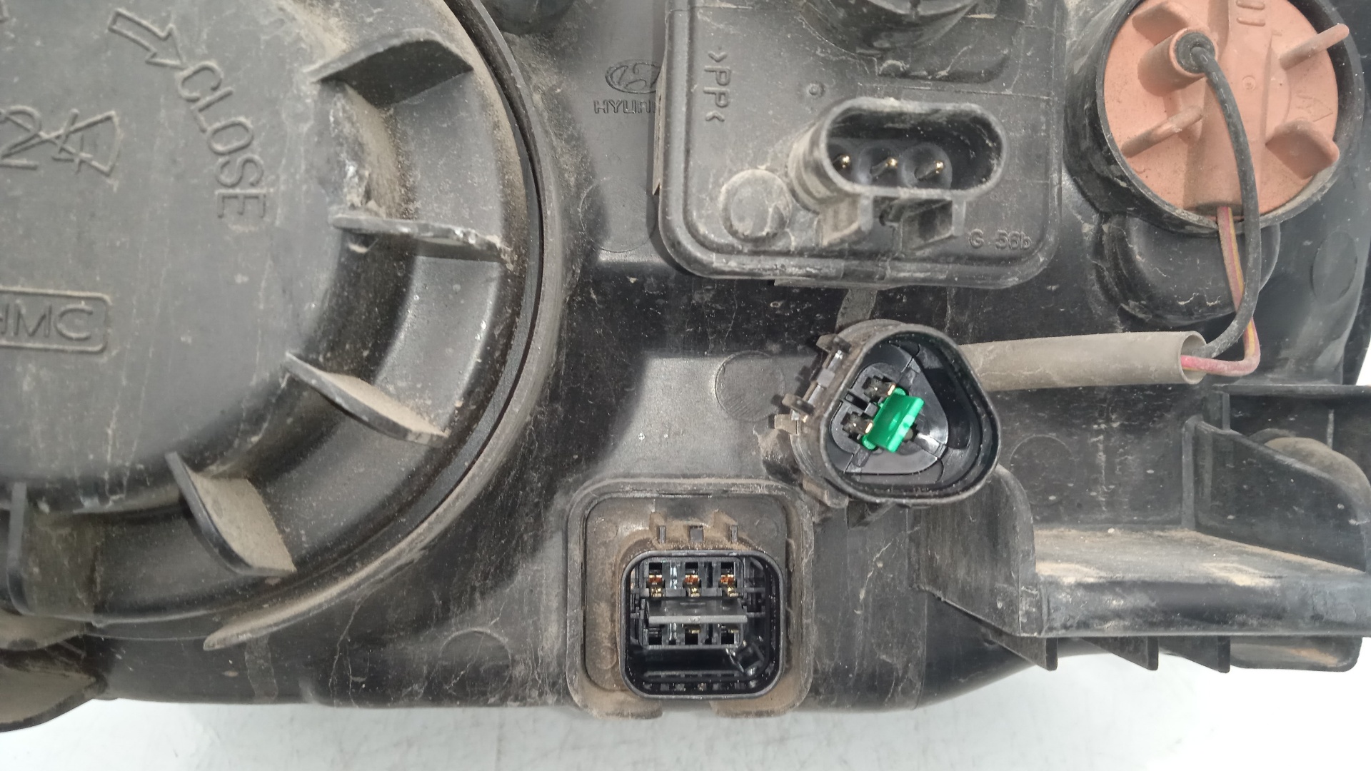 FARO DERECHO HYUNDAI SANTA D4EA