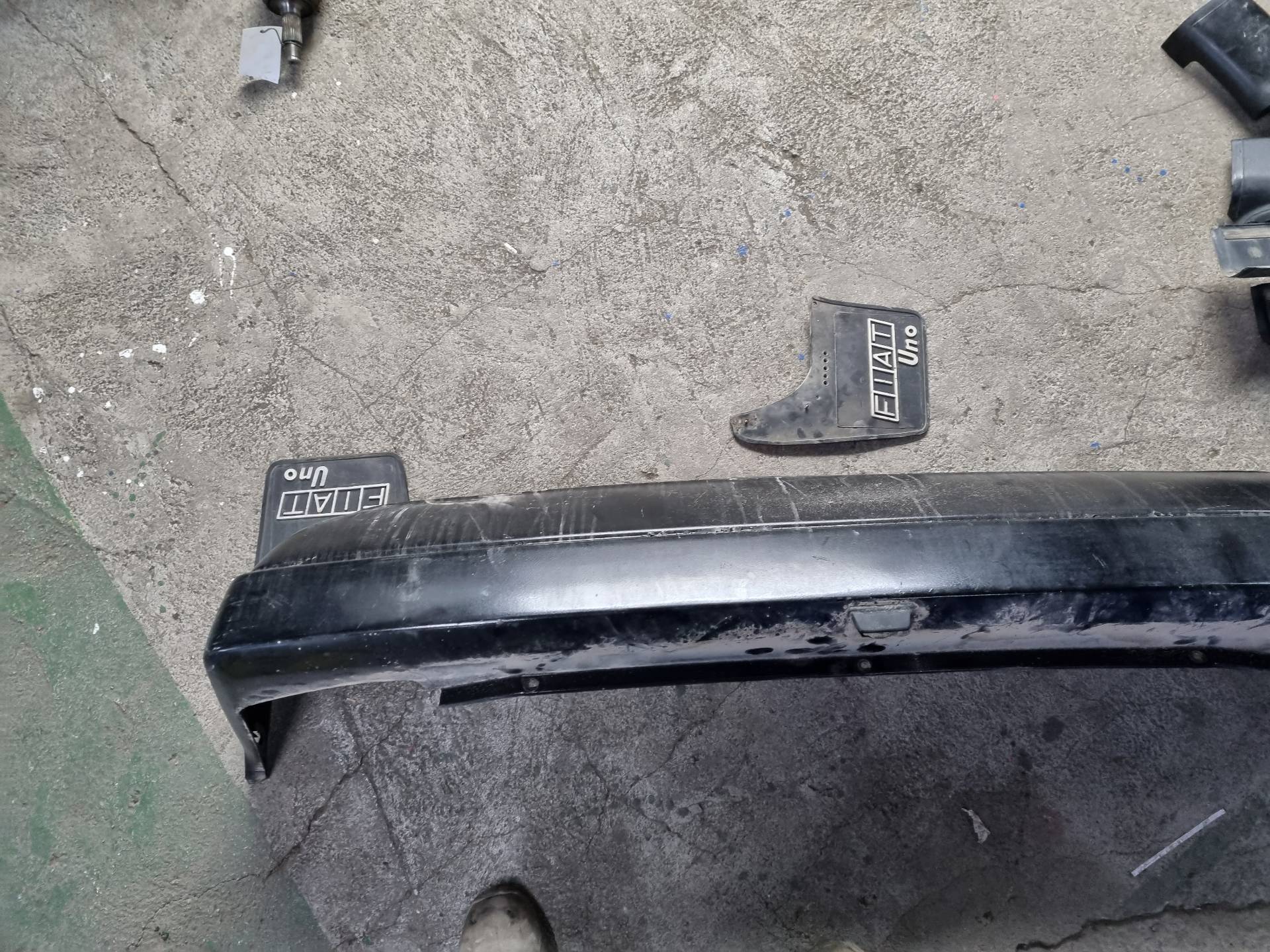 PARAGOLPES TRASERO FIAT UNO 146A2000
