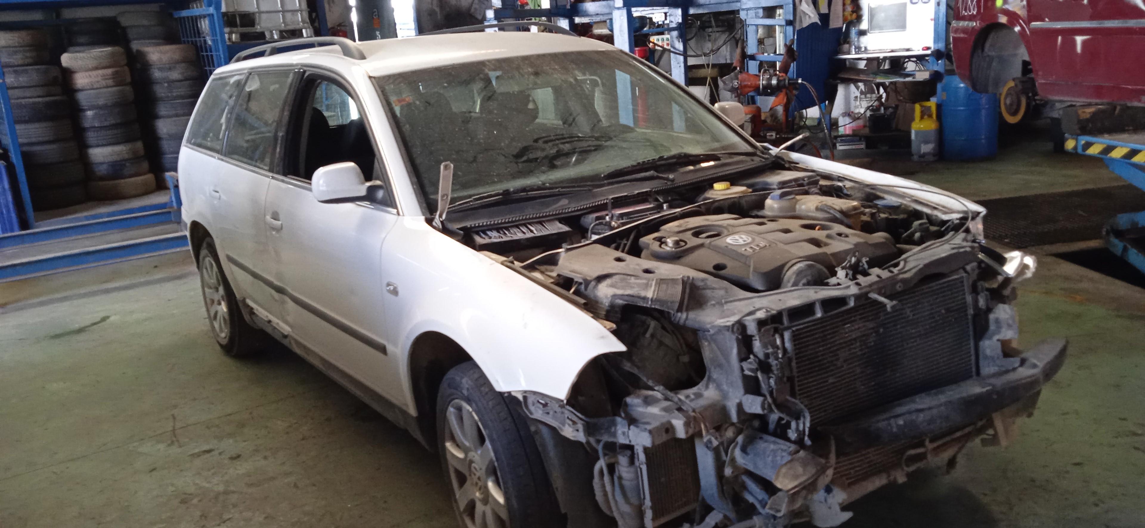 BOMBA EMBRAGUE VOLKSWAGEN PASSAT AVF