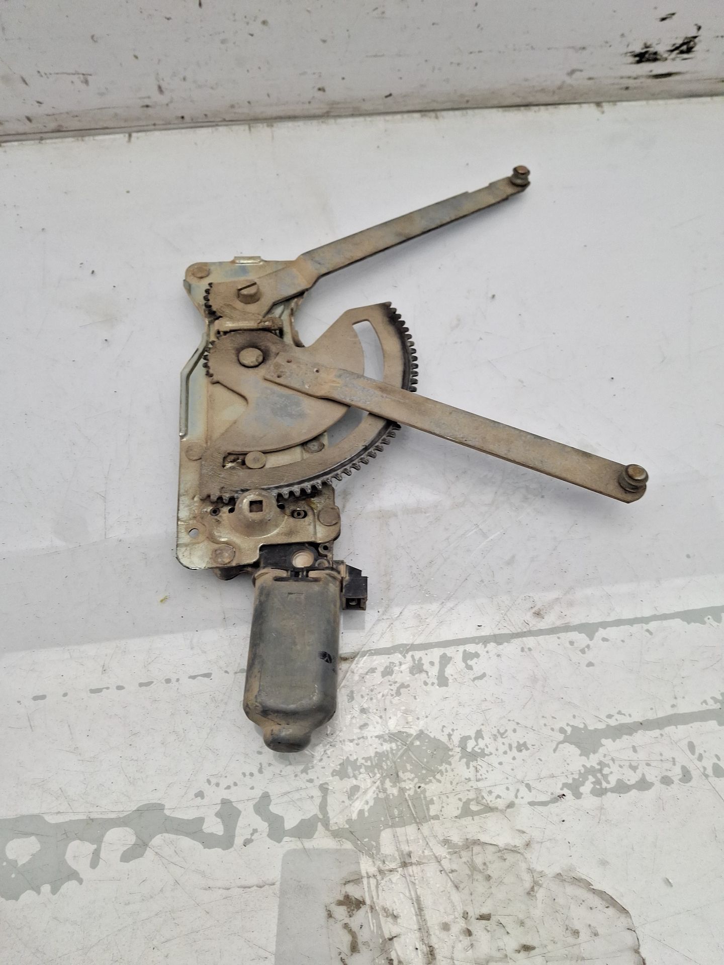 ELEVALUNAS DELANTERO IZQUIERDO CITROEN C15 