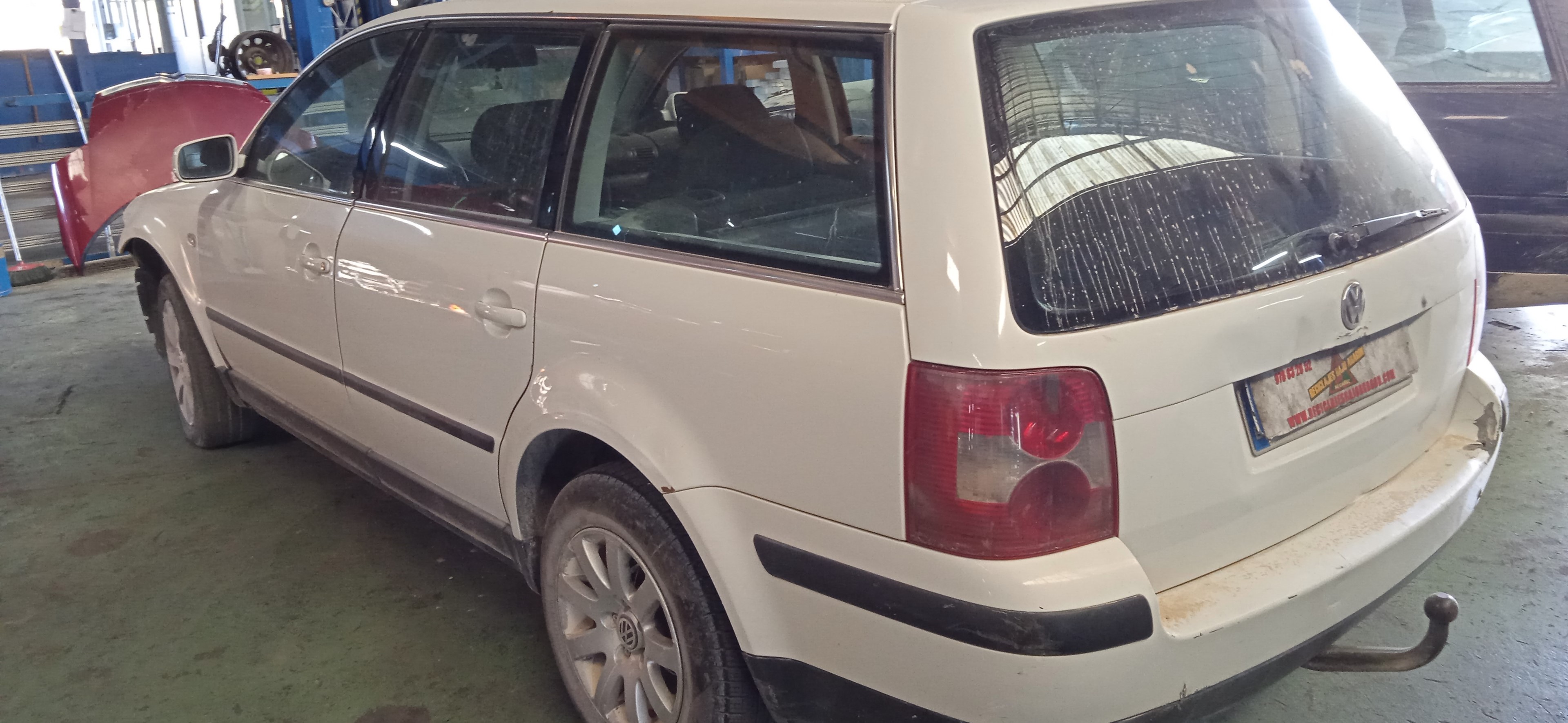 BOMBA EMBRAGUE VOLKSWAGEN PASSAT AVF