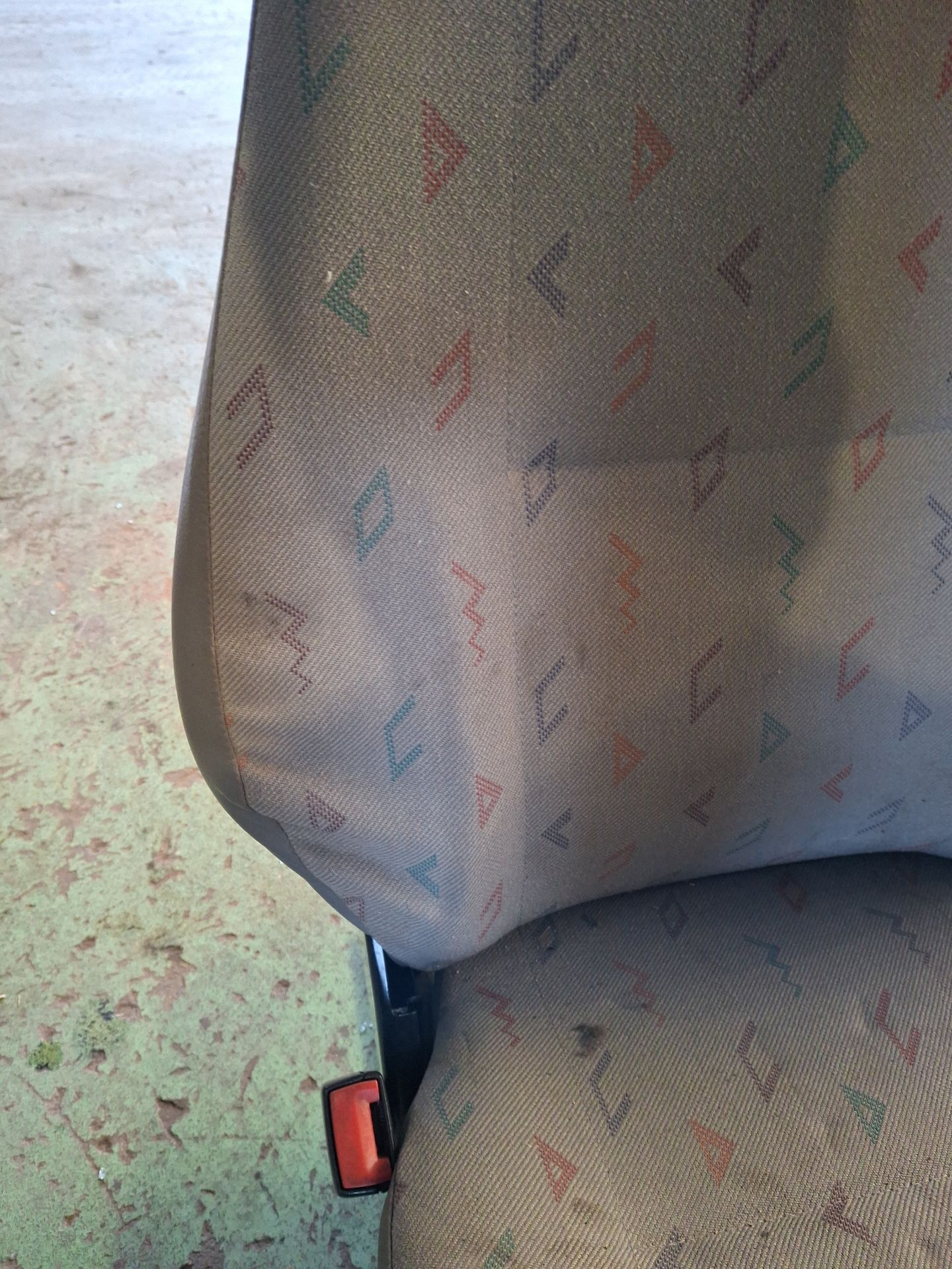 ASIENTO DELANTERO IZQUIERDO VOLKSWAGEN LT 