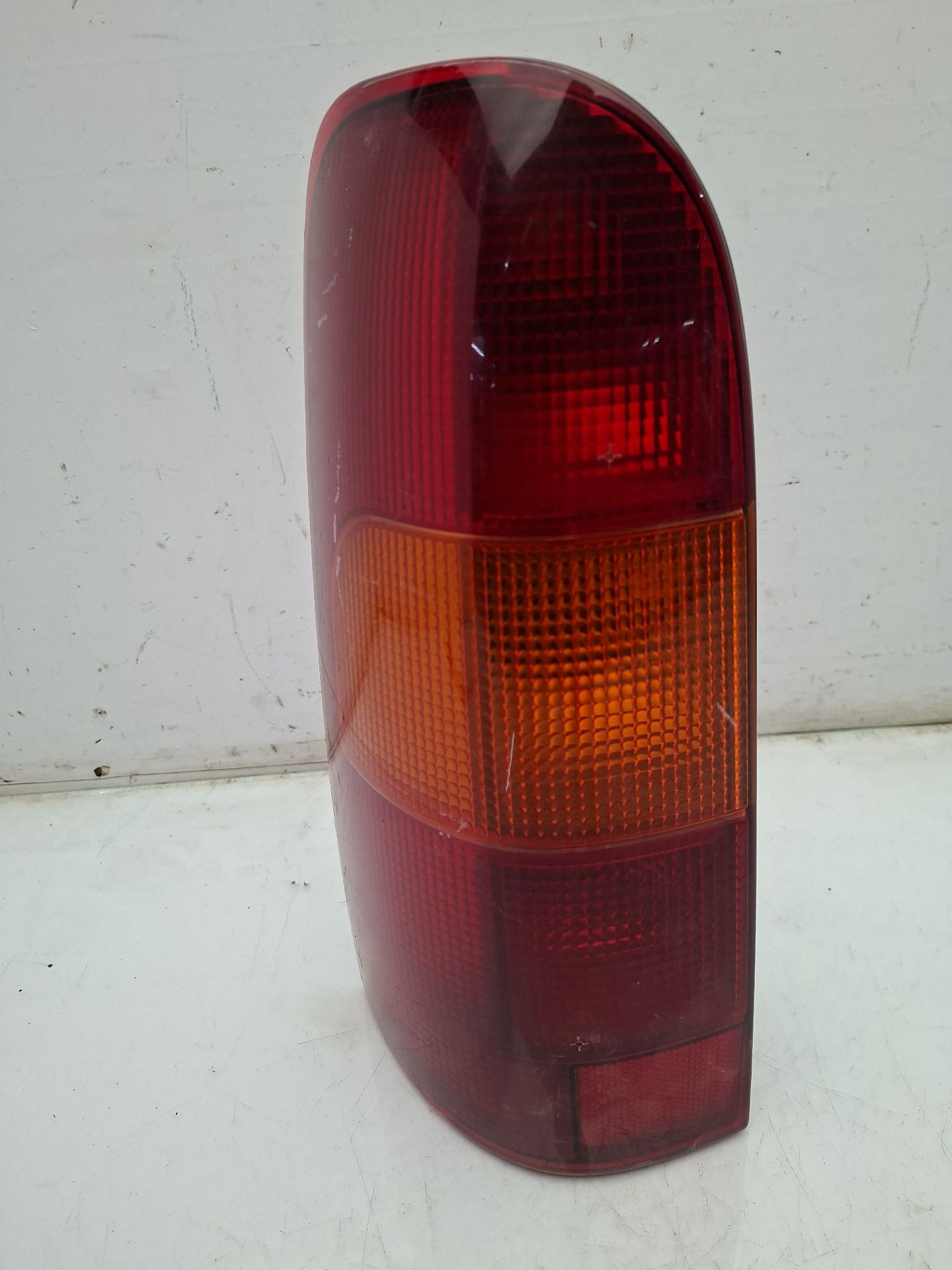 PORTON TRASERO DERECHO NISSAN VANETTE 