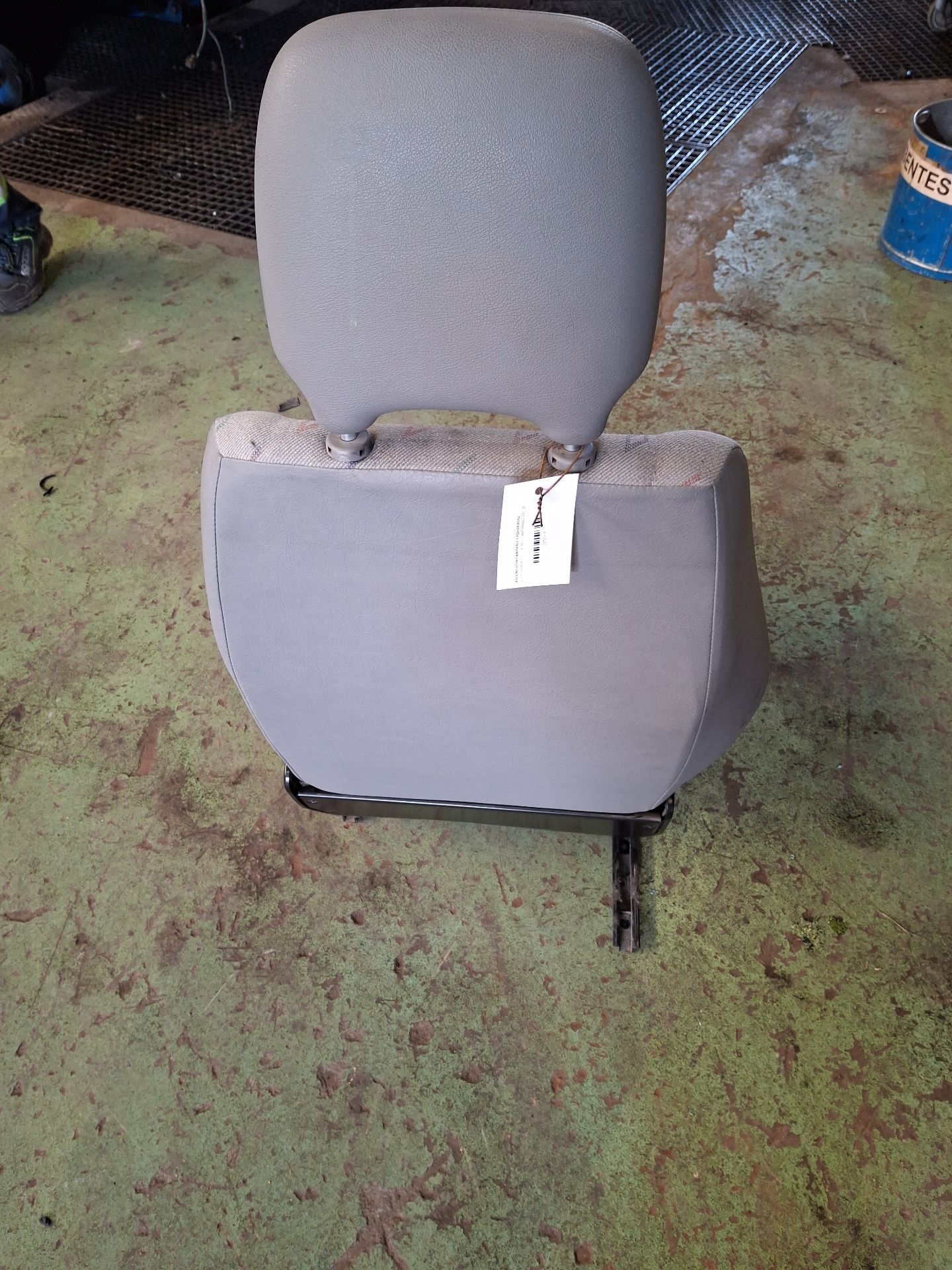 ASIENTO DELANTERO IZQUIERDO VOLKSWAGEN LT 