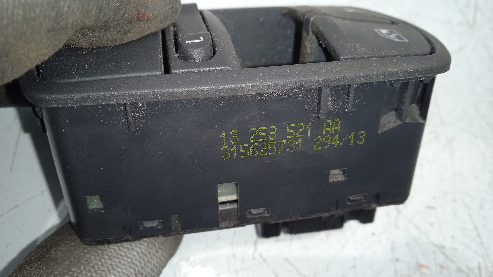 MANDO ELEVALUNAS DELANTERO IZQUIERDO OPEL CORSA A13DTC