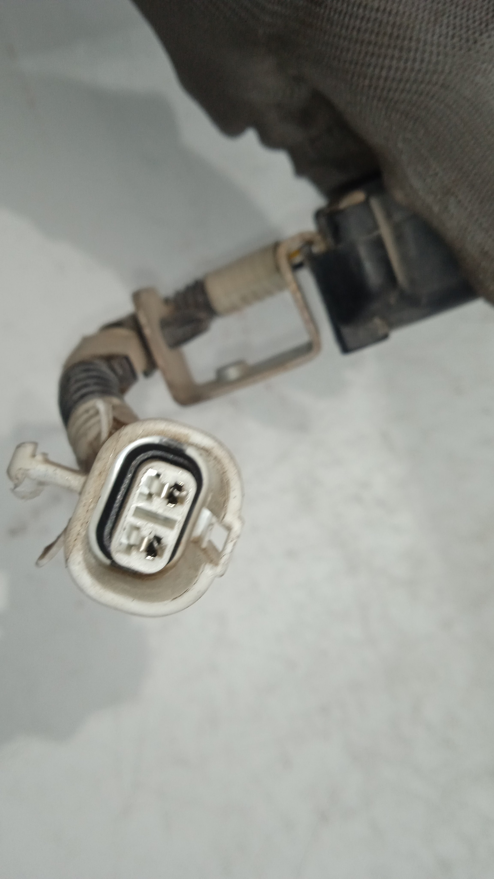 CERRADURA PUERTA DELANTERA DERECHA DAIHATSU FEROZA HD