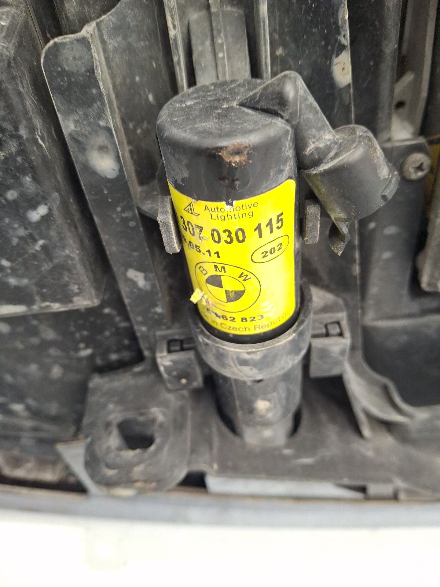 FARO IZQUIERDO BMW 3 