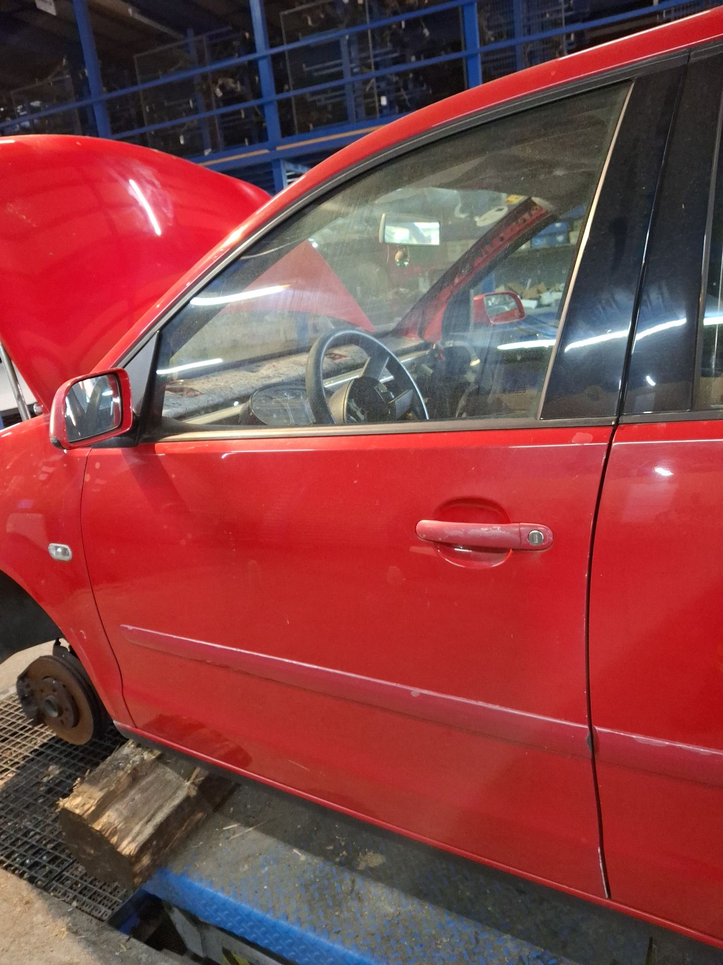 PUERTA DELANTERA IZQUIERDA VOLKSWAGEN POLO 