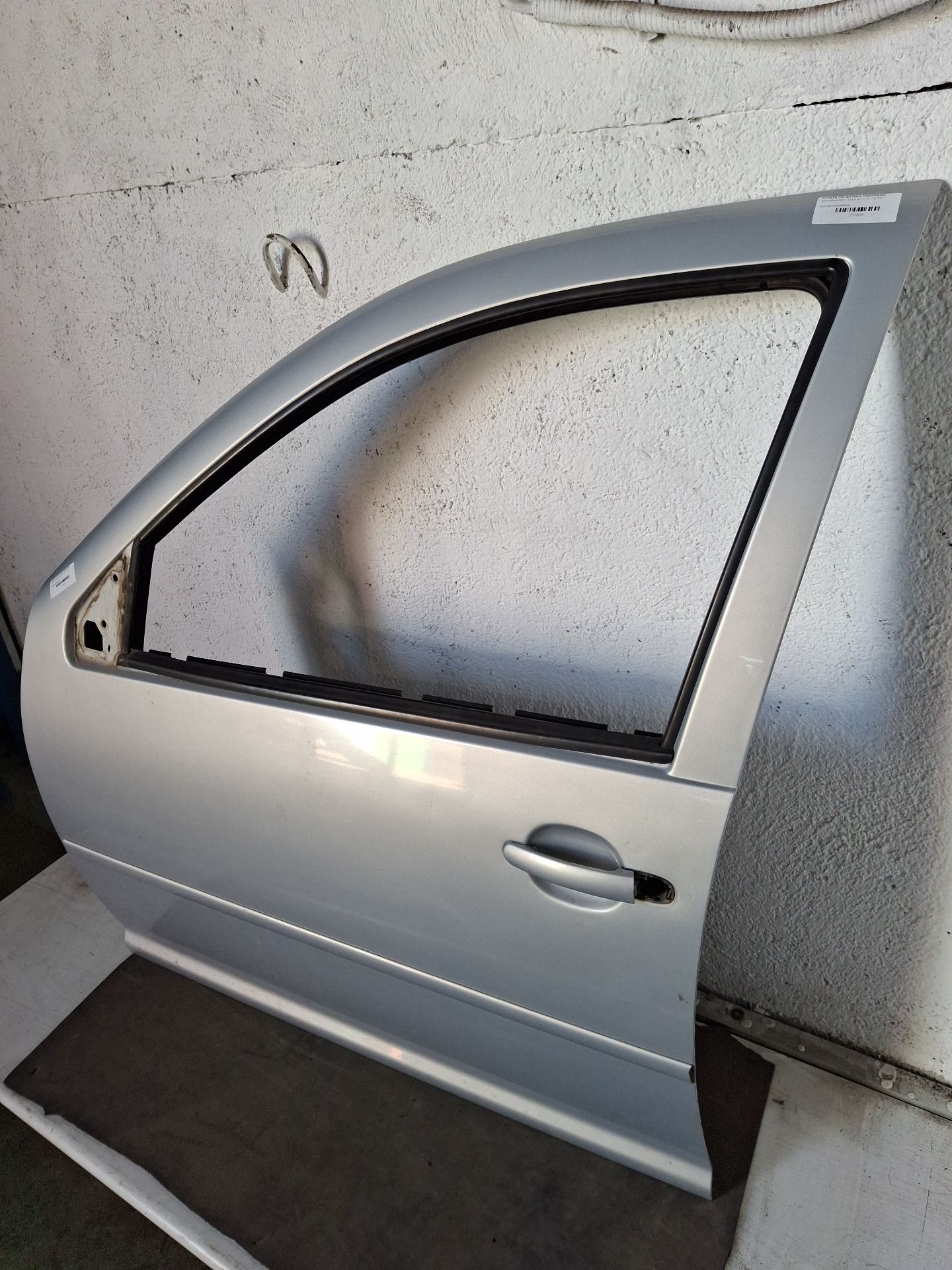 PUERTA DELANTERA IZQUIERDA VOLKSWAGEN GOLF 