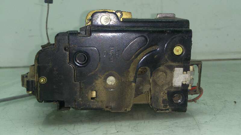 CERRADURA PUERTA DELANTERA DERECHA VOLKSWAGEN GOLF ASV