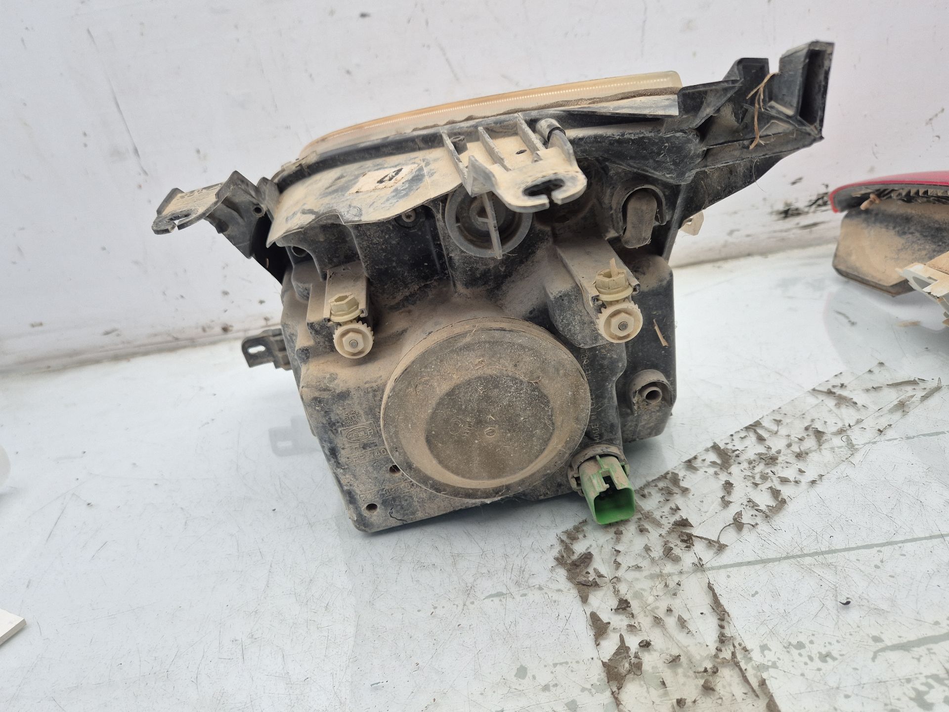 FARO DERECHO FORD FUSION 