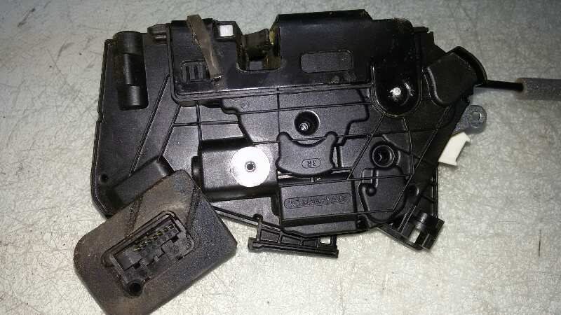 CERRADURA PUERTA DELANTERA DERECHA VOLKSWAGEN GOLF CRB