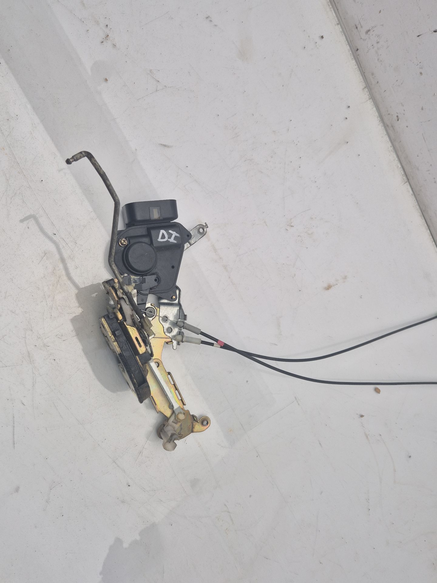 CERRADURA PUERTA DELANTERA IZQUIERDA TOYOTA COROLL 