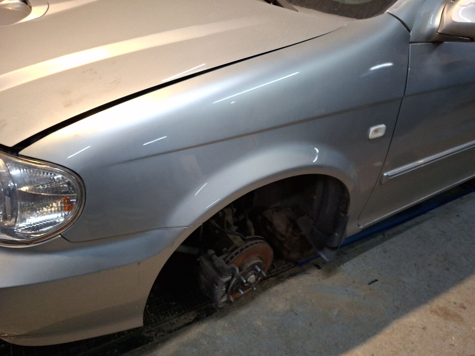 ALETA DELANTERA IZQUIERDA KIA CARNIVAL 