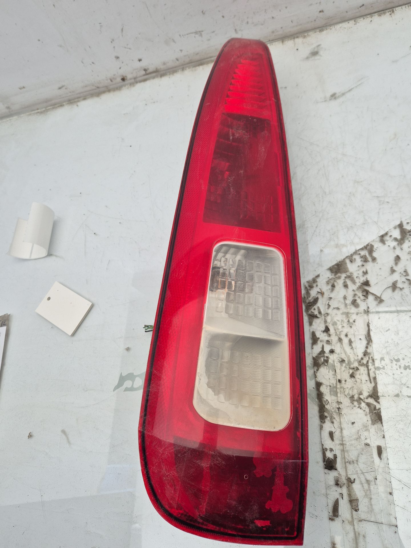 PILOTO TRASERO IZQUIERDO FORD FUSION 
