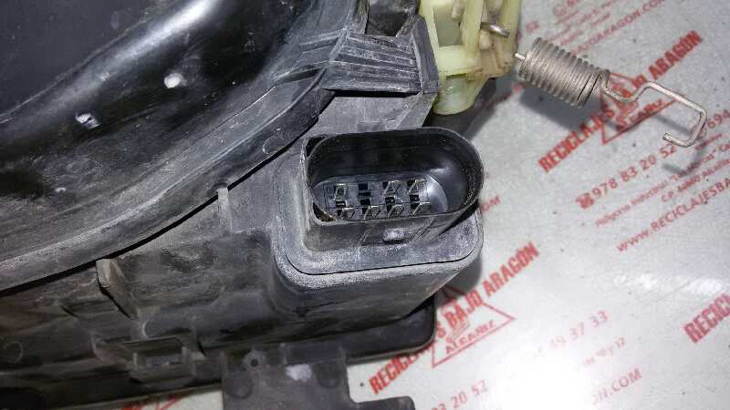 FARO DERECHO VOLKSWAGEN POLO AMF