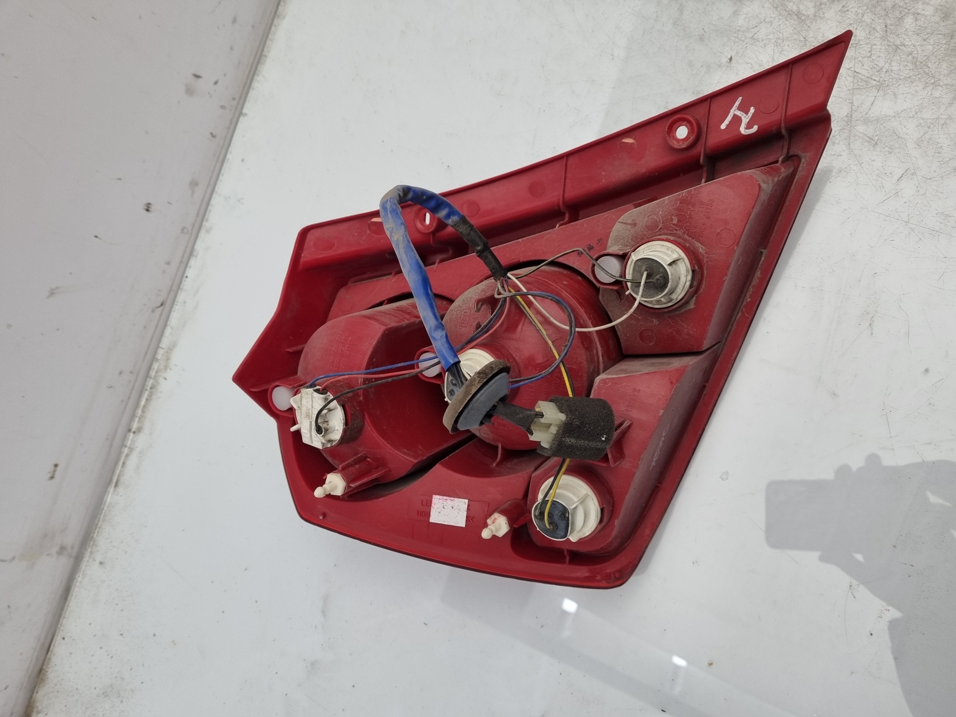 PILOTO TRASERO DERECHO CHEVROLET AVEO B12S1