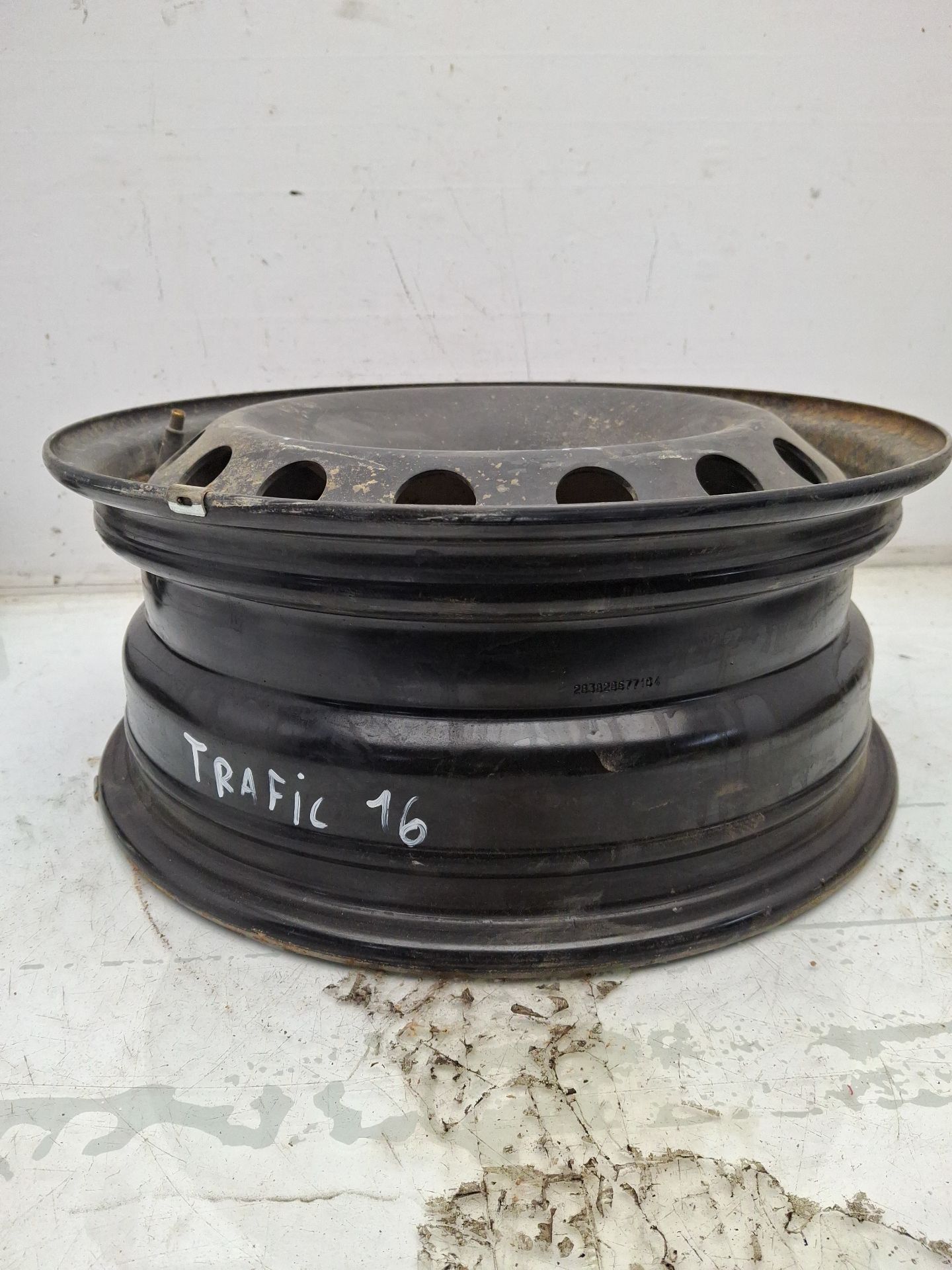 LLANTA RENAULT TRAFIC 