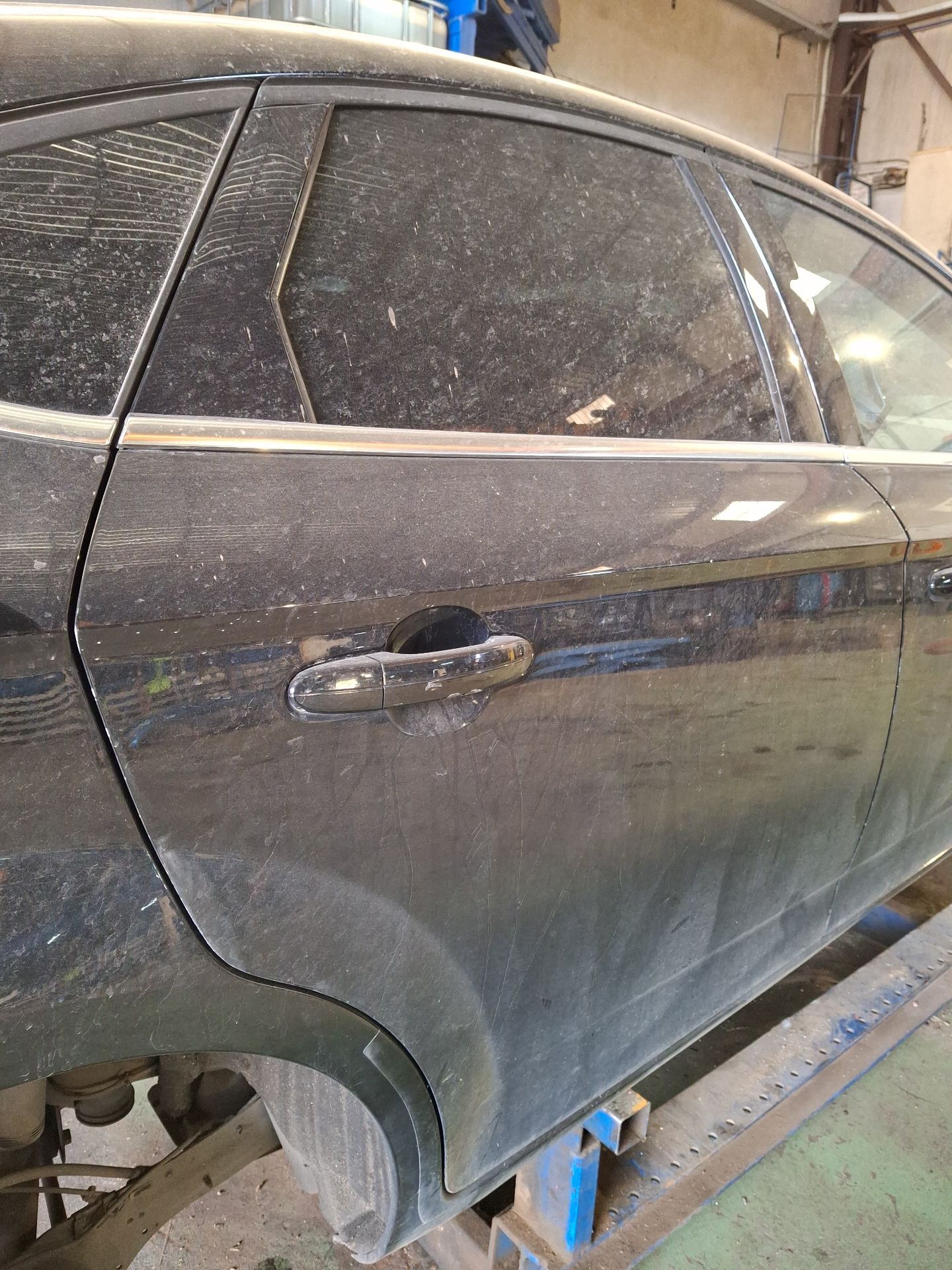 PUERTA TRASERA DERECHA FORD MONDEO 