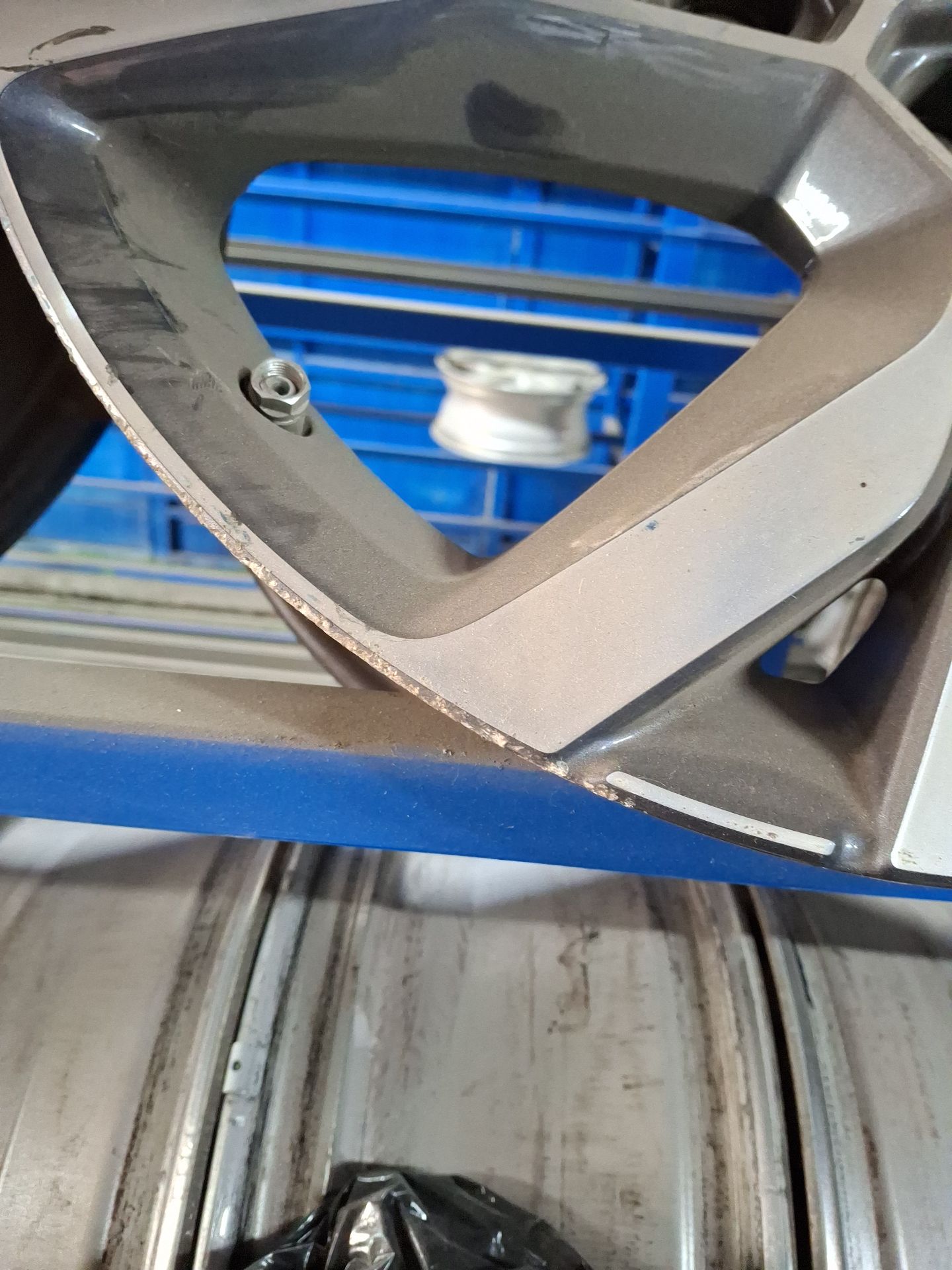 LLANTA RENAULT MEGANE 