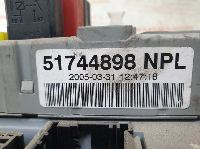 CAJA RELES / FUSIBLES FIAT DOBLO 