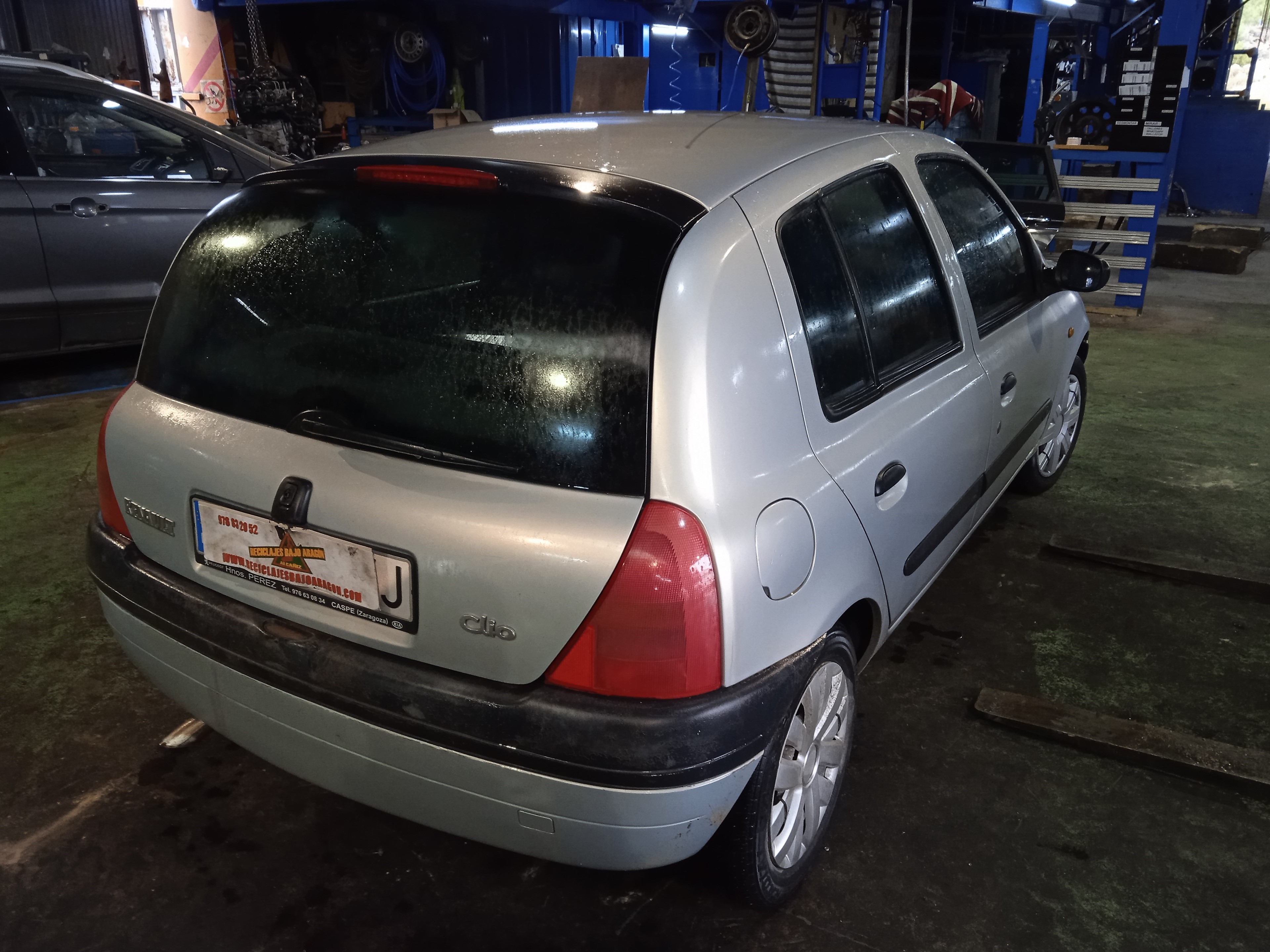 GUANTERA RENAULT CLIO K7M