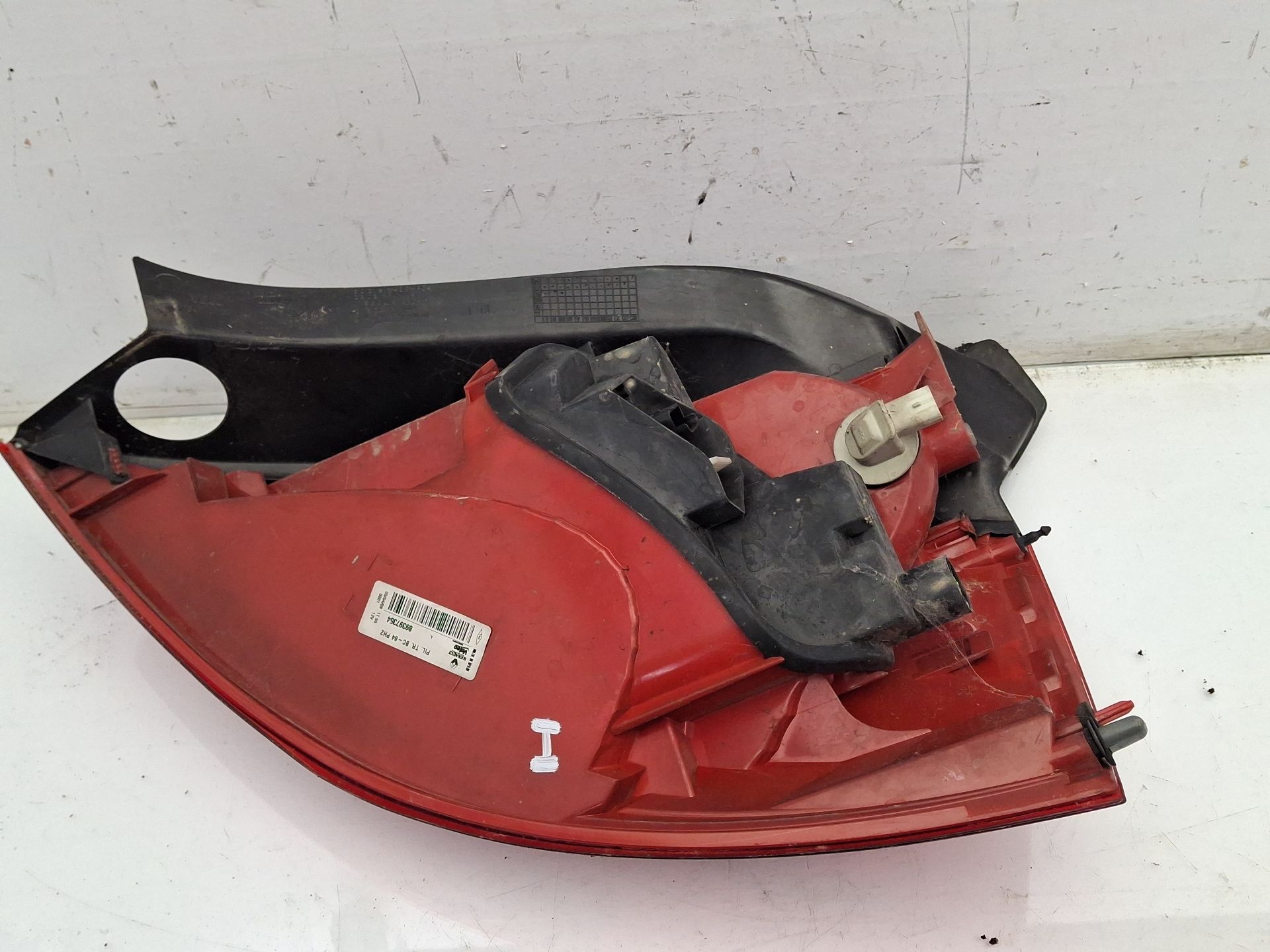 PILOTO TRASERO IZQUIERDO RENAULT MEGANE 