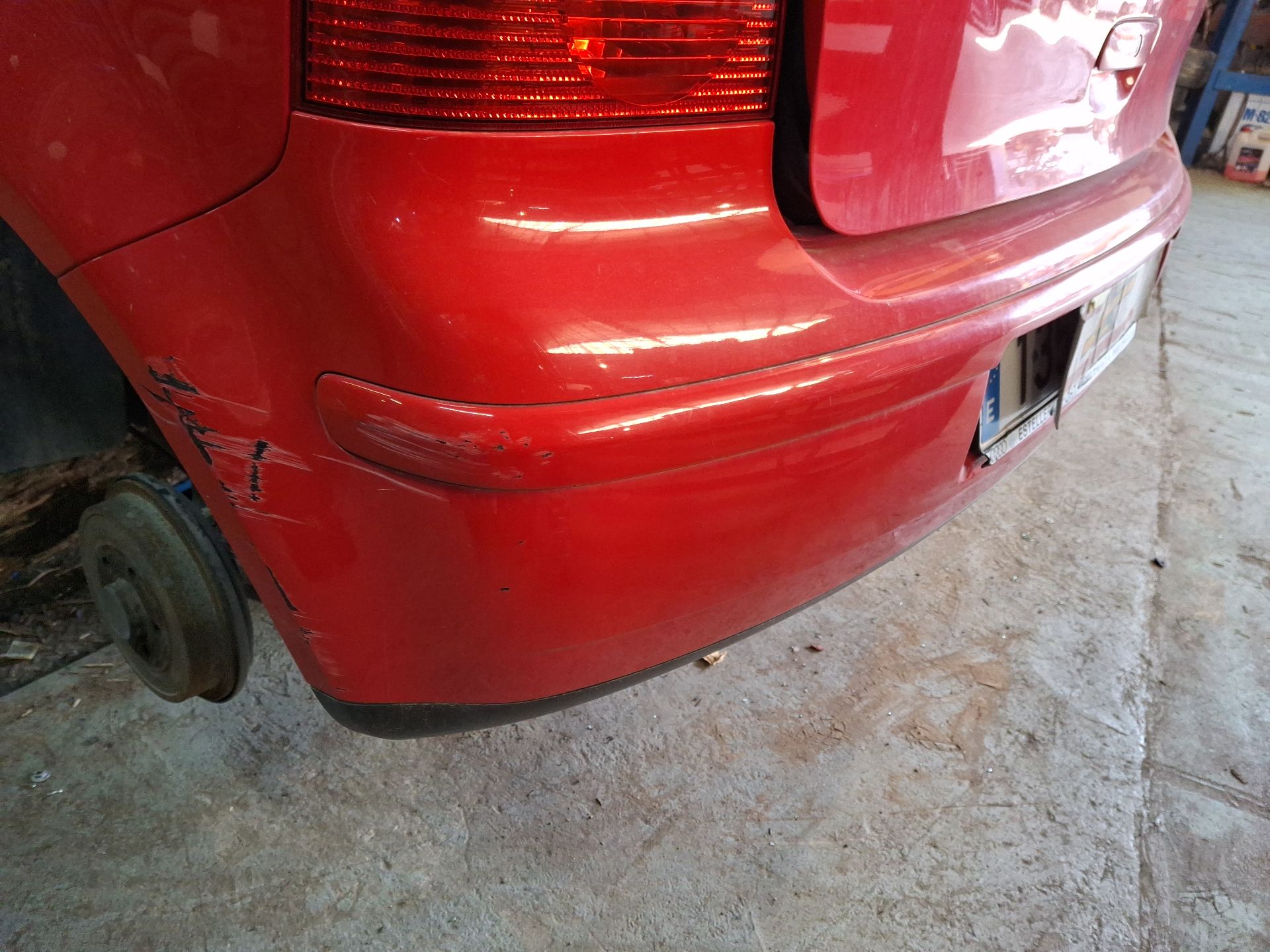 PARAGOLPES TRASERO VOLKSWAGEN POLO 