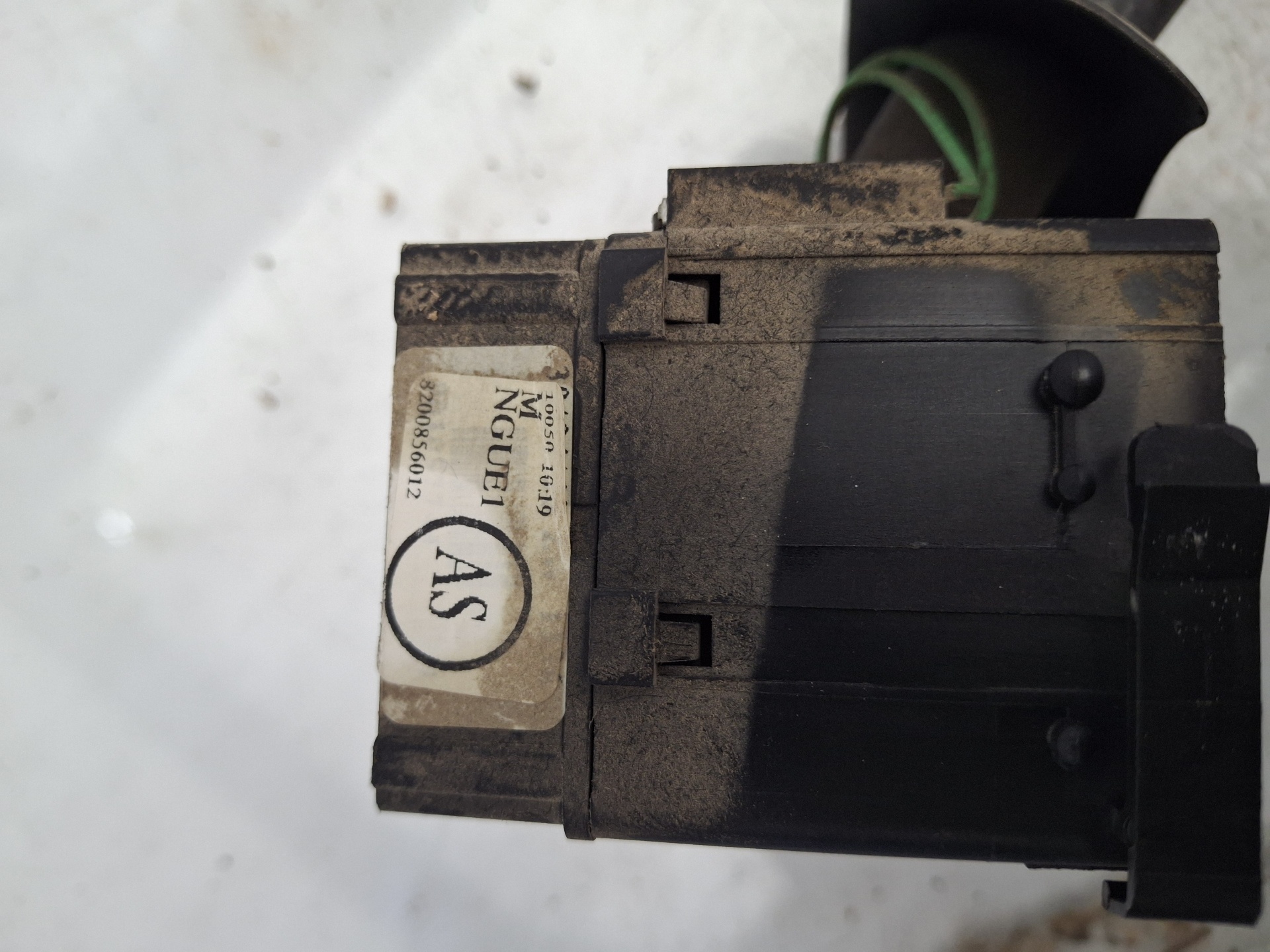 MANDO LIMPIA RENAULT TWINGO K9K 17