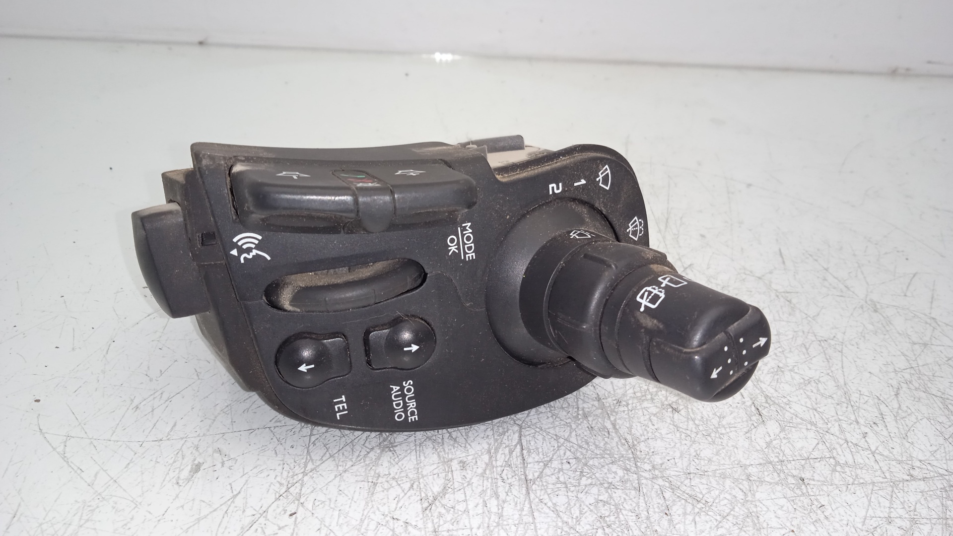 MANDO LIMPIA RENAULT KANGOO K9K B8