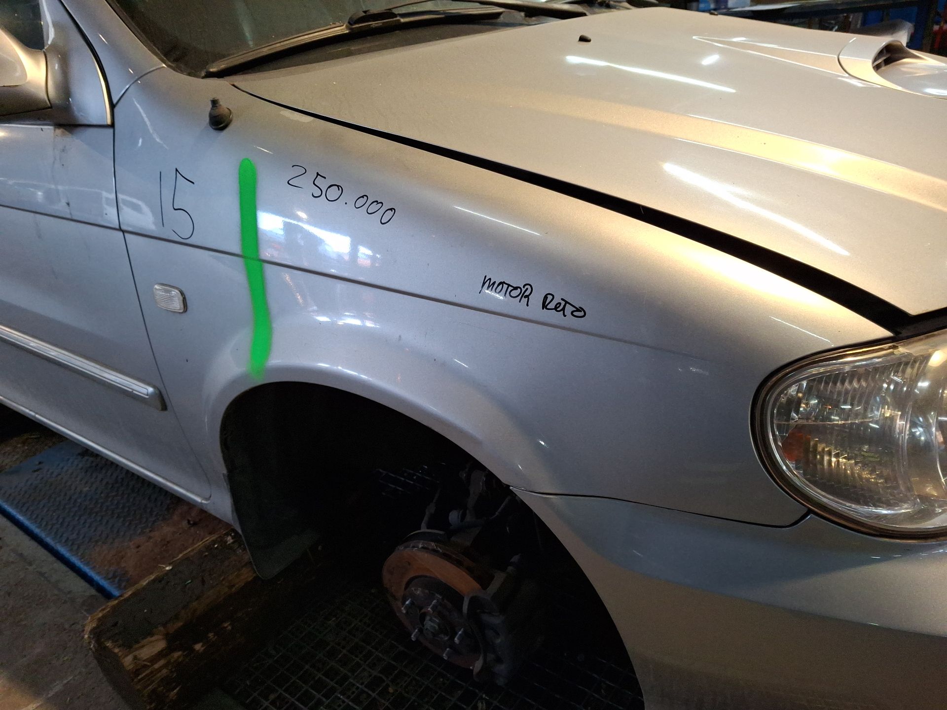 ALETA DELANTERA DERECHA KIA CARNIVAL 
