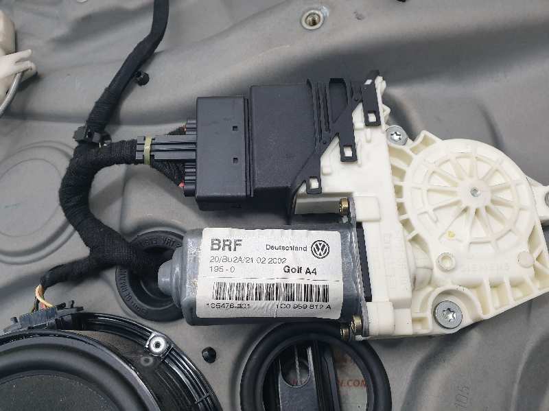 ELEVALUNAS TRASERO DERECHO VOLKSWAGEN GOLF AVU